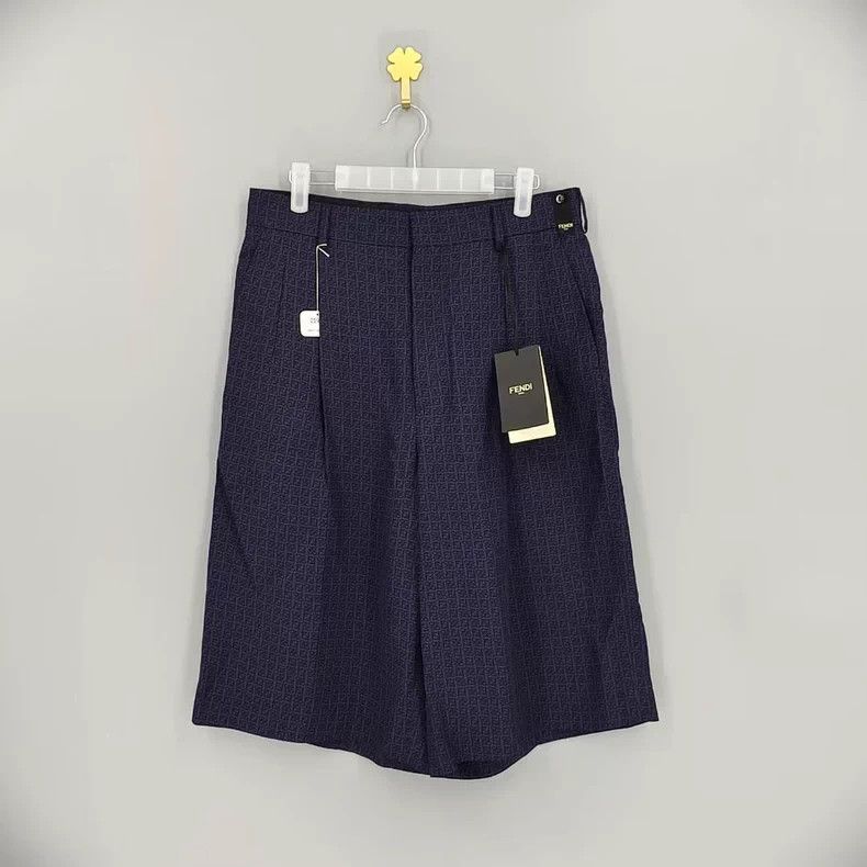 Fendi FENDI Solid Print Straight Casual Shorts - dmc Size US 36 / EU 52 - 1 Thumbnail
