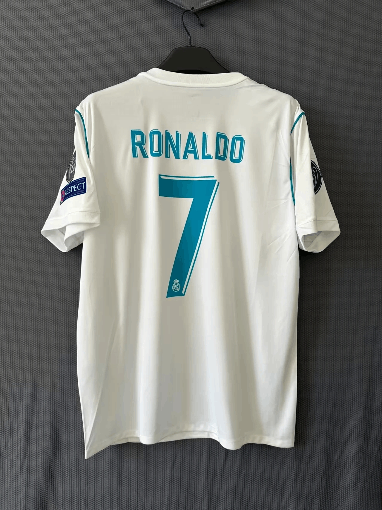 Other 2017 2018 Real Madrid C Ronaldo Jersey Size US L / EU 52-54 / 3 - 2 Thumbnail