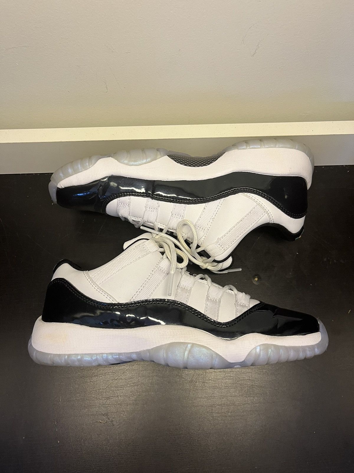 Jordan Brand Air Jordan 11 Retro Low Iridescent GS 4.5Y 528896-145 Size US 6 / IT 36 - 3 Thumbnail