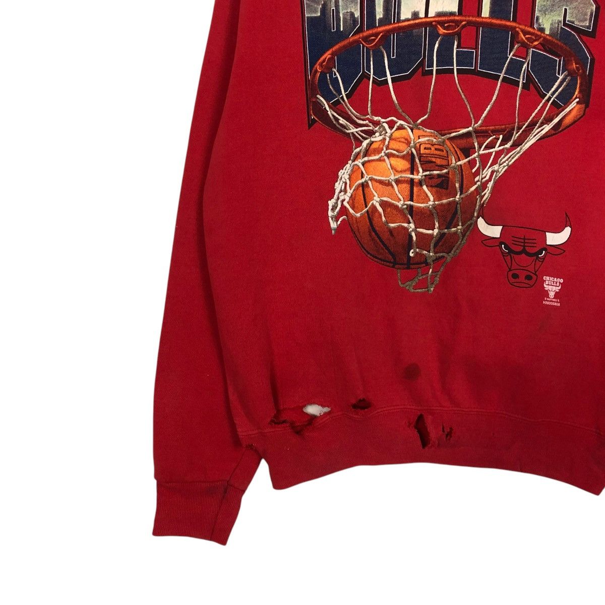 NBA 🔥VINTAGE CHICAGO BULLS SWEATSHIRT DISTRESSED DESIGN RARE Size US M / EU 48-50 / 2 - 6 Thumbnail