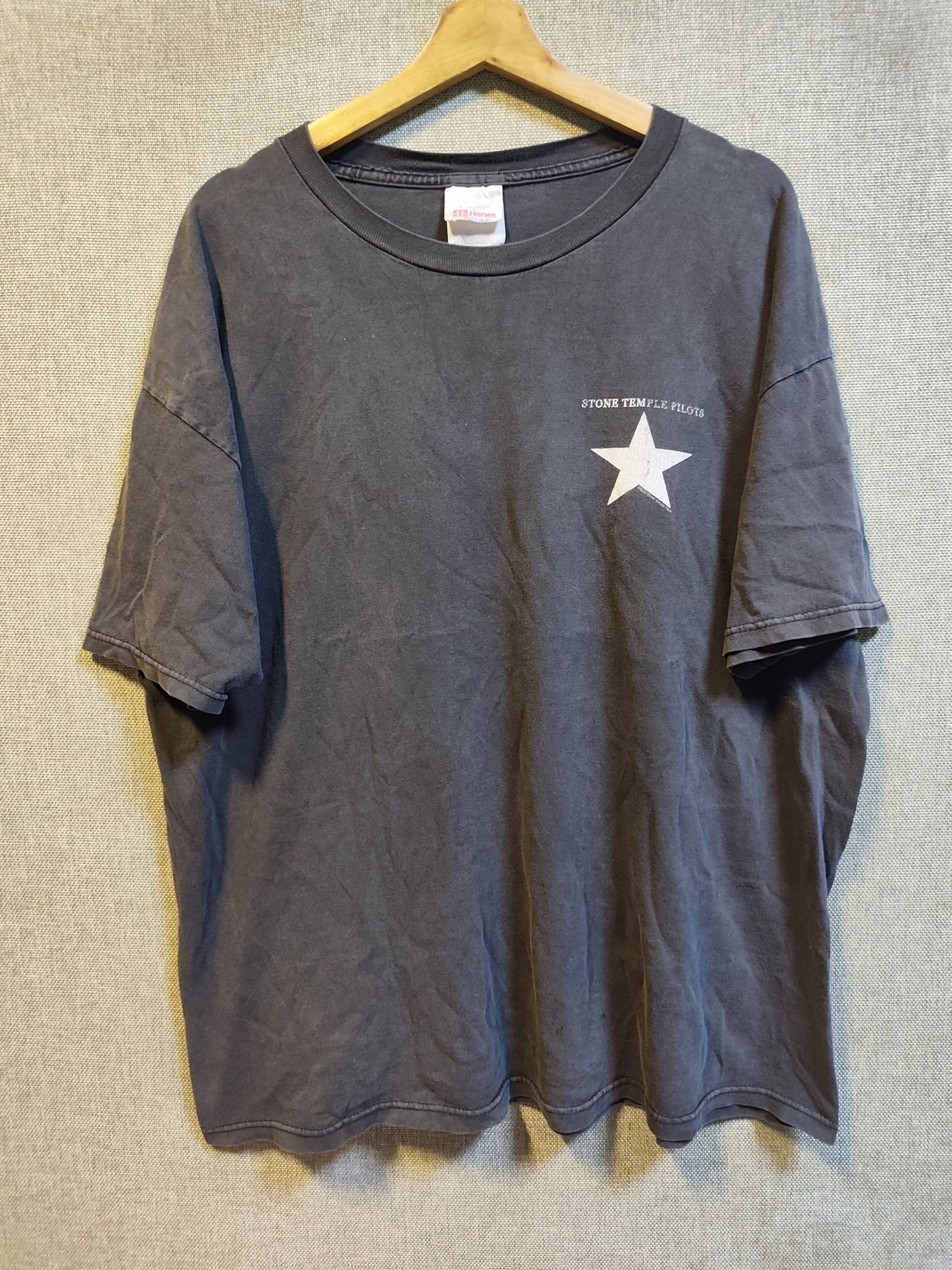 Band Tees Vintage 2000s Stone Temple Pilots Star Logo Hanes Tee Size US XL / EU 56 / 4 - 1 Thumbnail