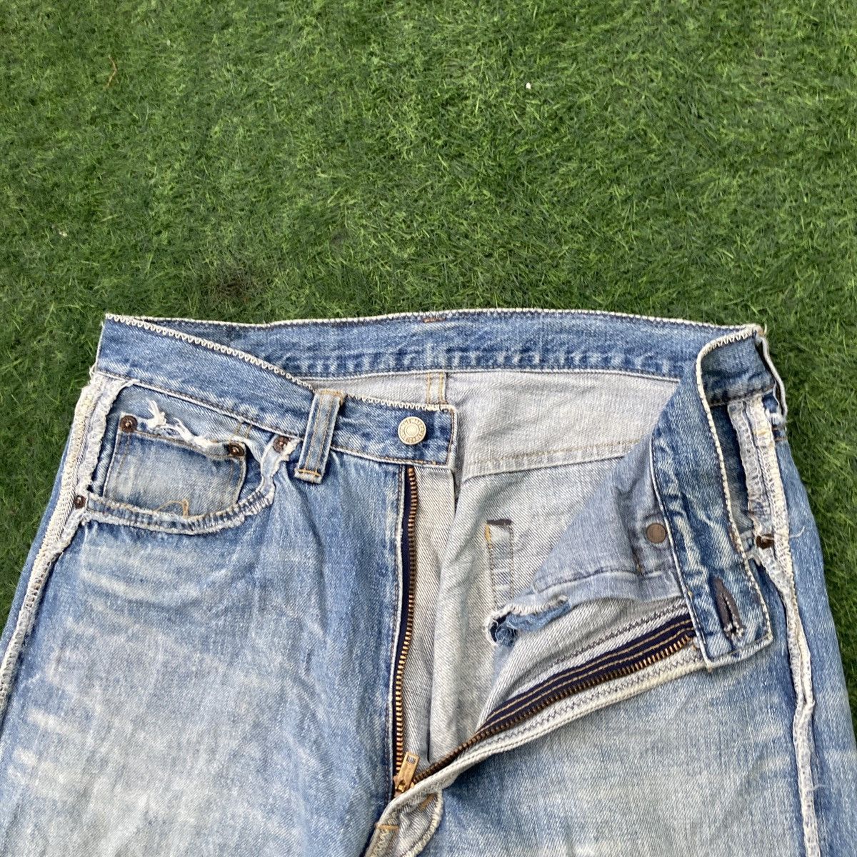 If Six Was Nine × Japanese Brand BLUE WAY DISTRESSED JEANS Size US 32 / EU 48 - 6 Thumbnail