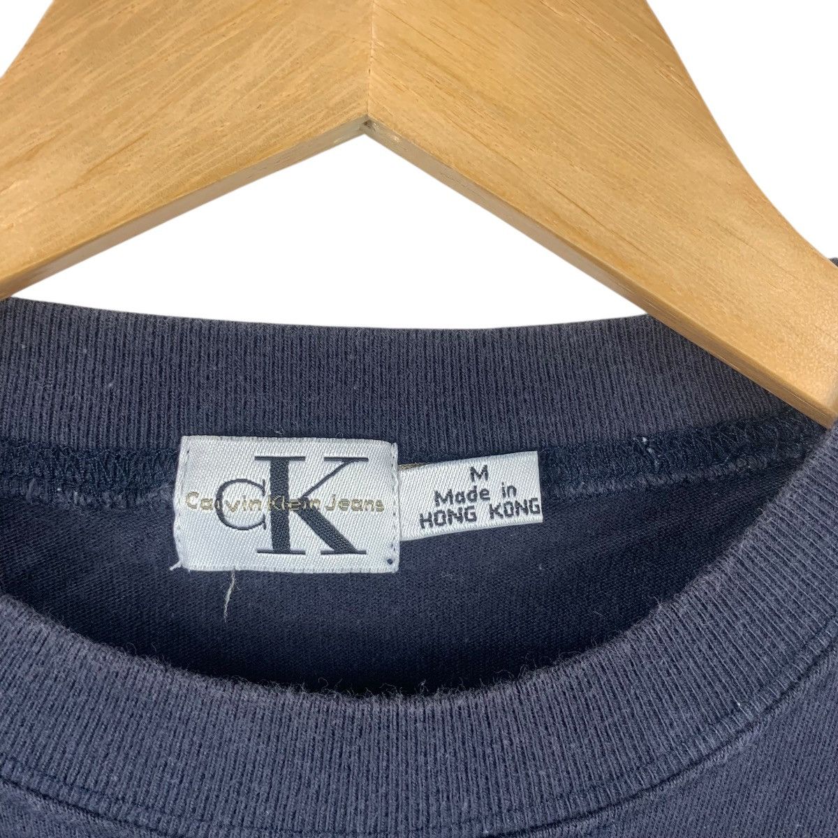 Calvin Klein Vintage CALVIN KLEIN CK New York Distress Design Tee Shirt Size M / US 6-8 / IT 42-44 - 5 Thumbnail