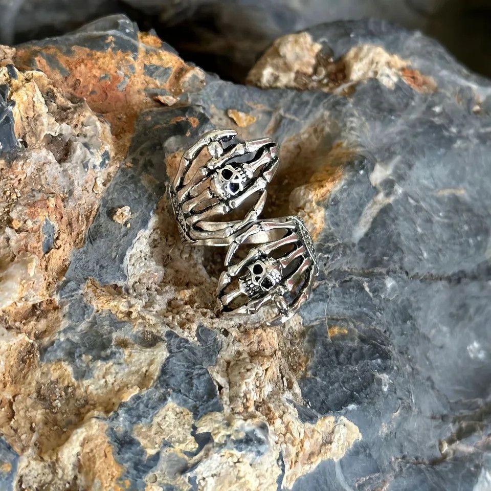 Jewelry × Vintage Skeleton Hug Ring Size ONE SIZE - 5 Thumbnail