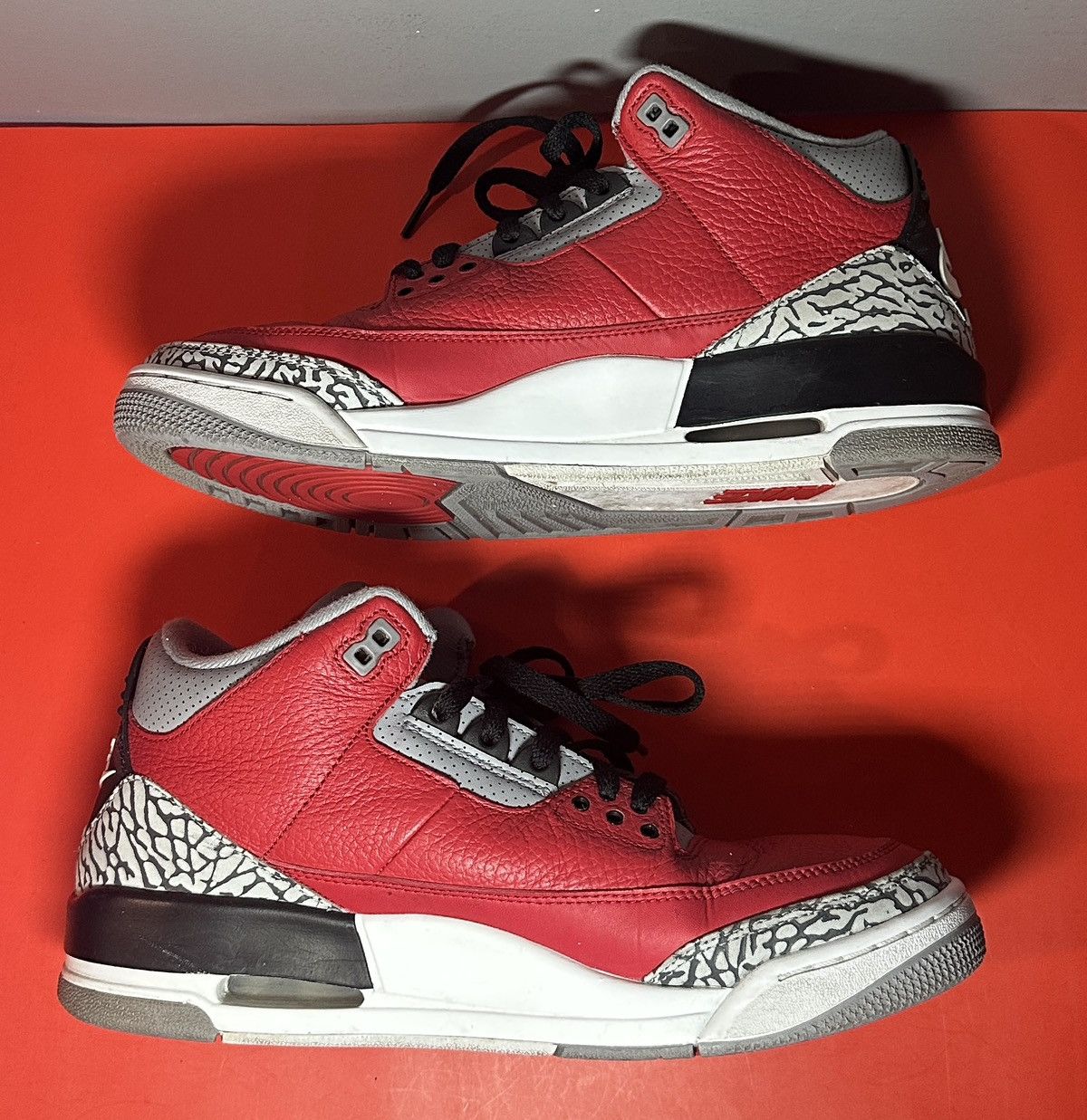Jordan Brand Size 10.5 - Jordan 3 Retro SE Unite Fire Red Cement Size US 10.5 / EU 43-44 - 2 Thumbnail