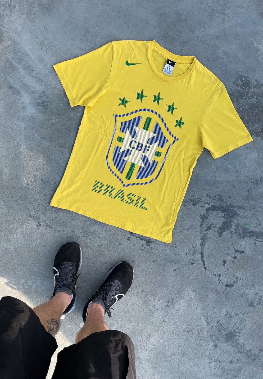 Nike Vintage 00s Nike Y2K Brazil T-Shirt Soccer Jersey Blokecore Size US M / EU 48-50 / 2 - 2 Thumbnail