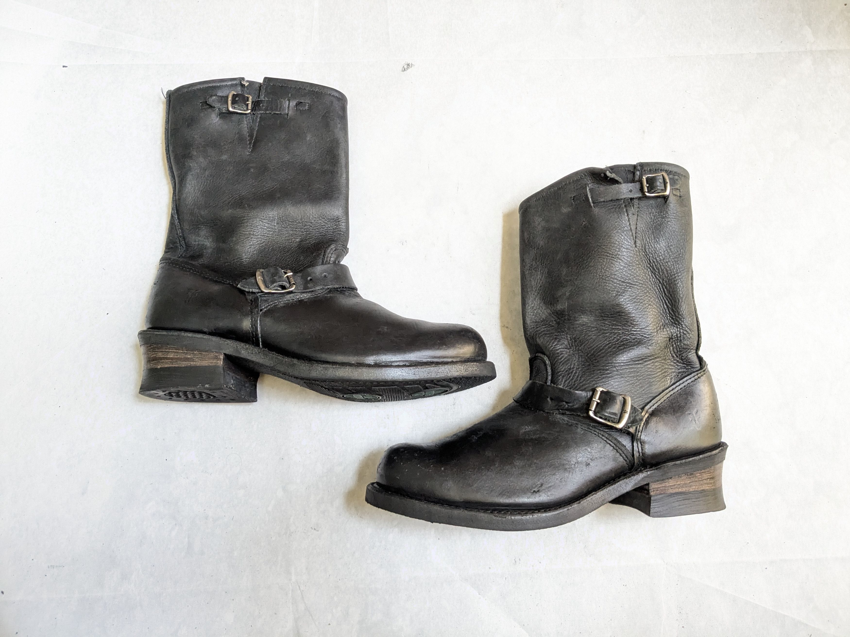 Frye Frye Engineer Black Leather 9.5 M Leather Buckle Size US 9.5 / EU 42-43 - 1 Thumbnail