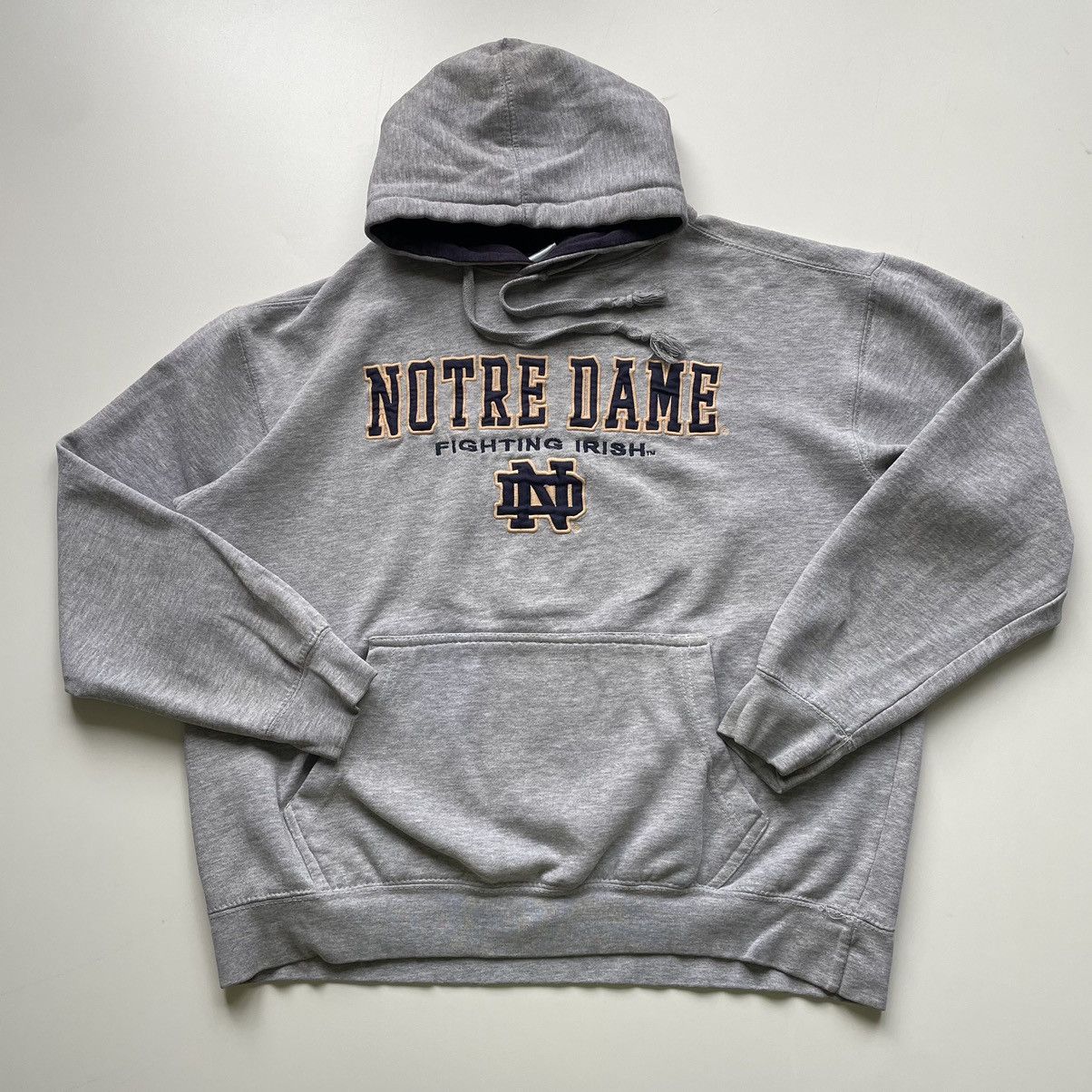 NCAA Vintage 2000s Notre Dame Fighting Irish Embroidered Hoodie Size US M / EU 48-50 / 2 - 1 Thumbnail