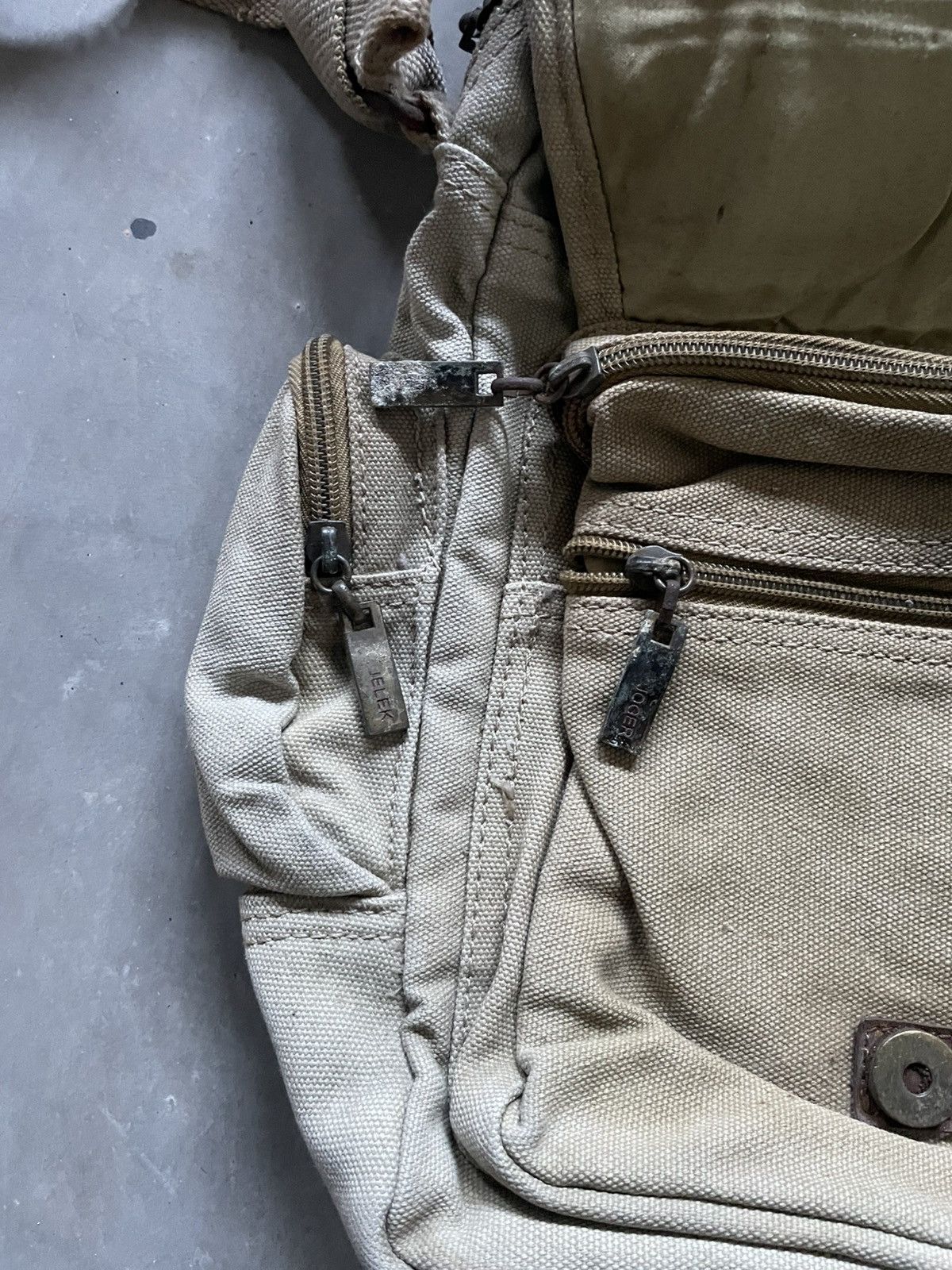 Japanese Brand Vintage Joger Slingbag Military Canvas Distressed Handbag Size ONE SIZE - 5 Thumbnail