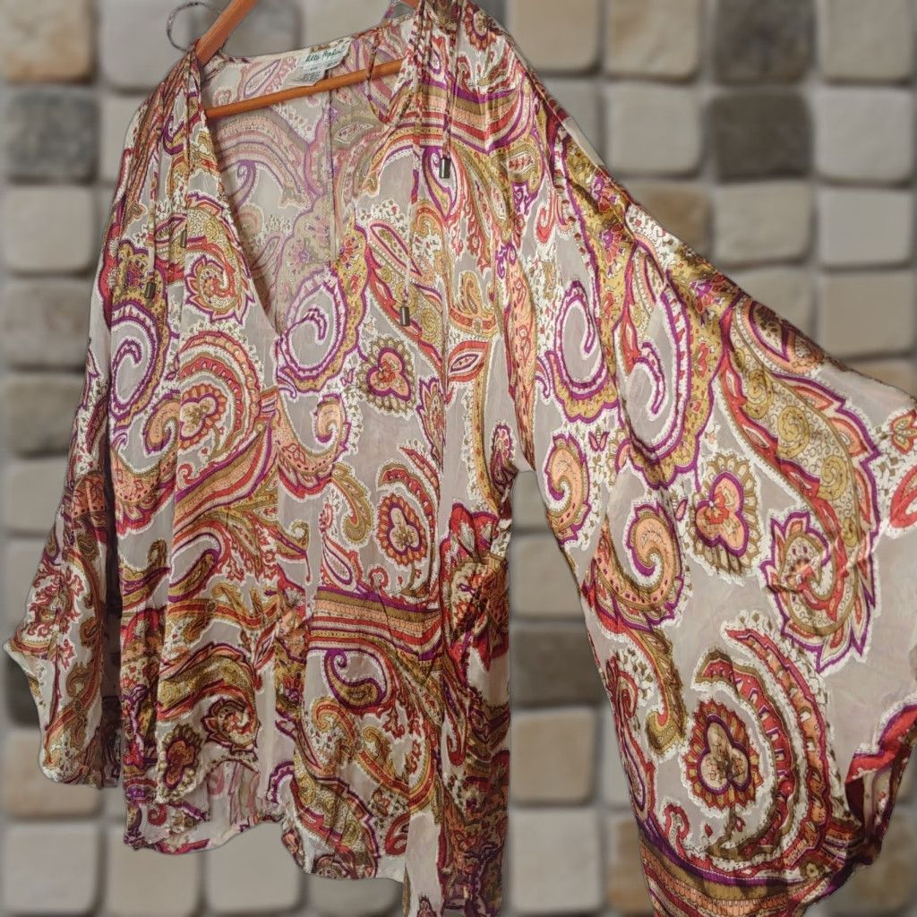 Vintage Ulla Popken Plus Size Blouse 20/22 Brown Paisley Long Sleeve V-Neck Bell Sleeve Rayon Silk Womens Size 3XL / US 20-22 - 1 Thumbnail