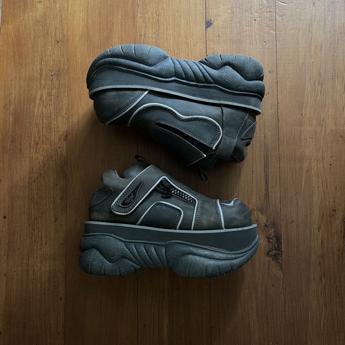 Vintage Swear Platform Sneakers Athletic Shoes Swear Shoes 90s