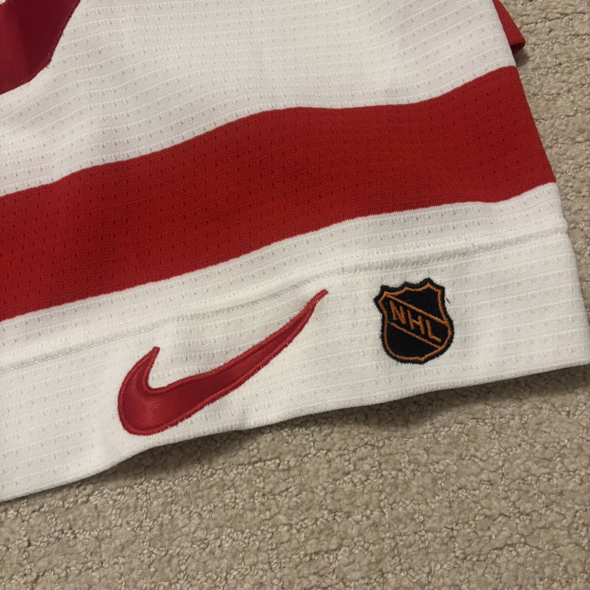 Nike Vintage 90’s Steve Yzerman Nike Detroit Red Wings Jersey Size US XL / EU 56 / 4 - 4 Thumbnail