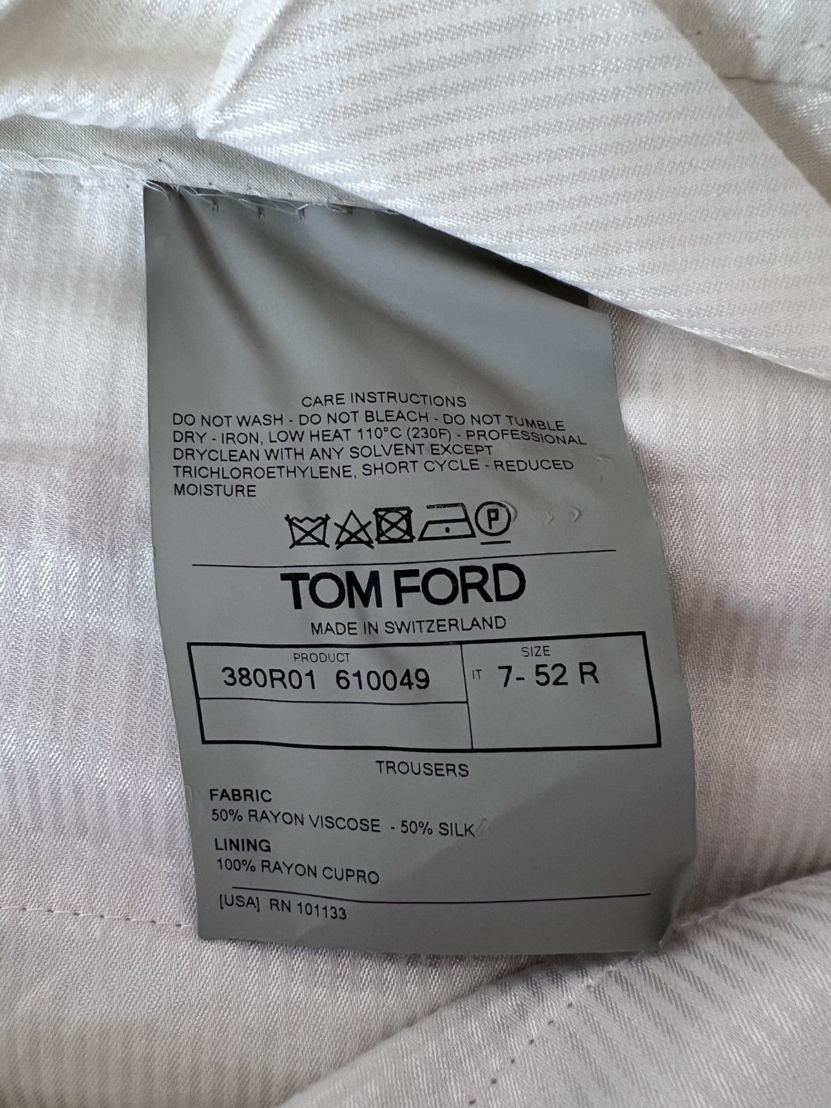 Tom Ford 3K silk/rayon single-pleat trousers, IT52, worn x 4 Size US 36 / EU 52 - 21 Thumbnail