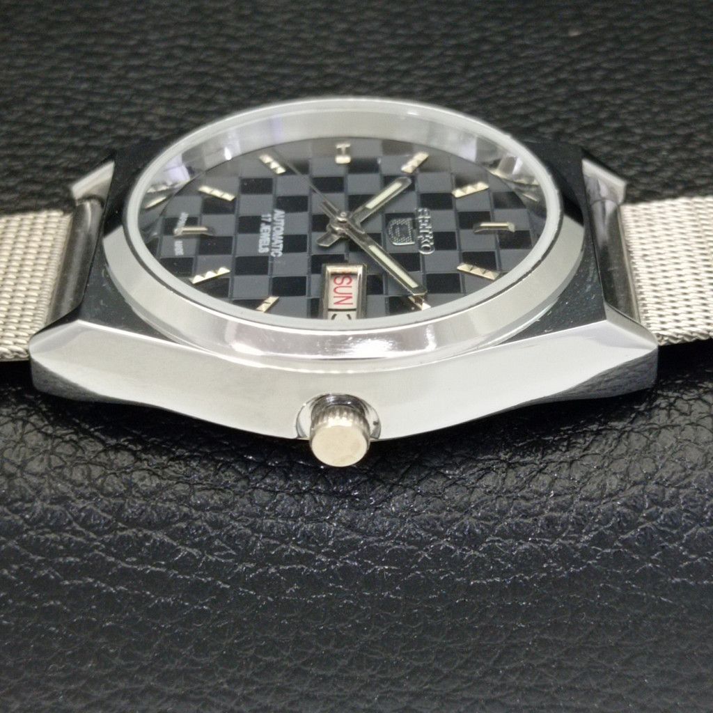 Seiko REFURBISHED VINTAGE SEIKO 5 AUTO JAPAN MENS WATCH a440205 Size 38 - 4 Thumbnail