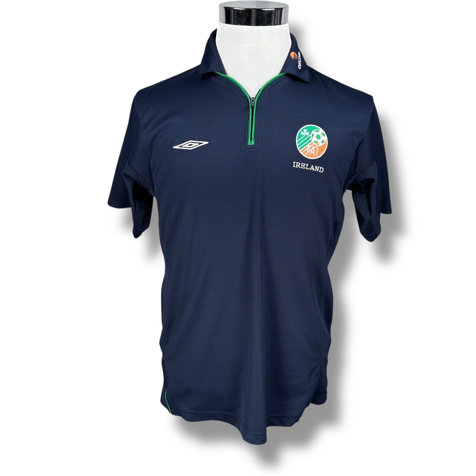 Umbro Umbro 2001 2002 Ireland National Football Team Jersey Mens M Size US M / EU 48-50 / 2 - 1 Thumbnail