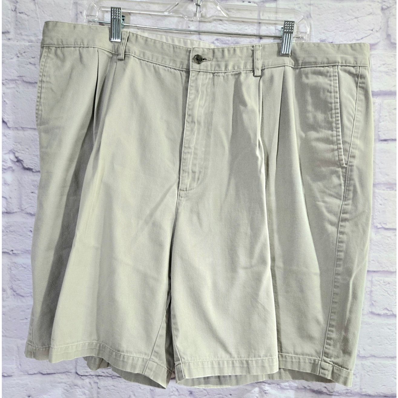 Other St John's Bay Tan Men's Shorts 44R Lightweight Pockets Size US 44 / EU 60 - 1 Thumbnail