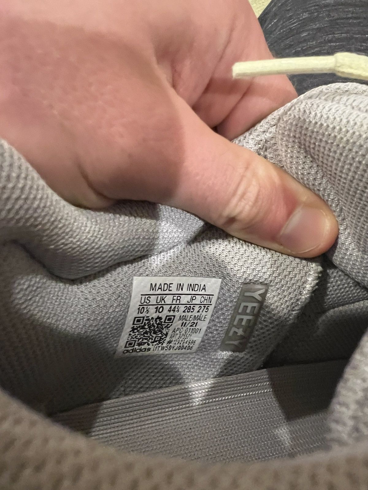 Adidas × Kanye West adidas Yeezy Boost 700 Low Wave Runner 10.5 Size US 10.5 / EU 43-44 - 6 Thumbnail
