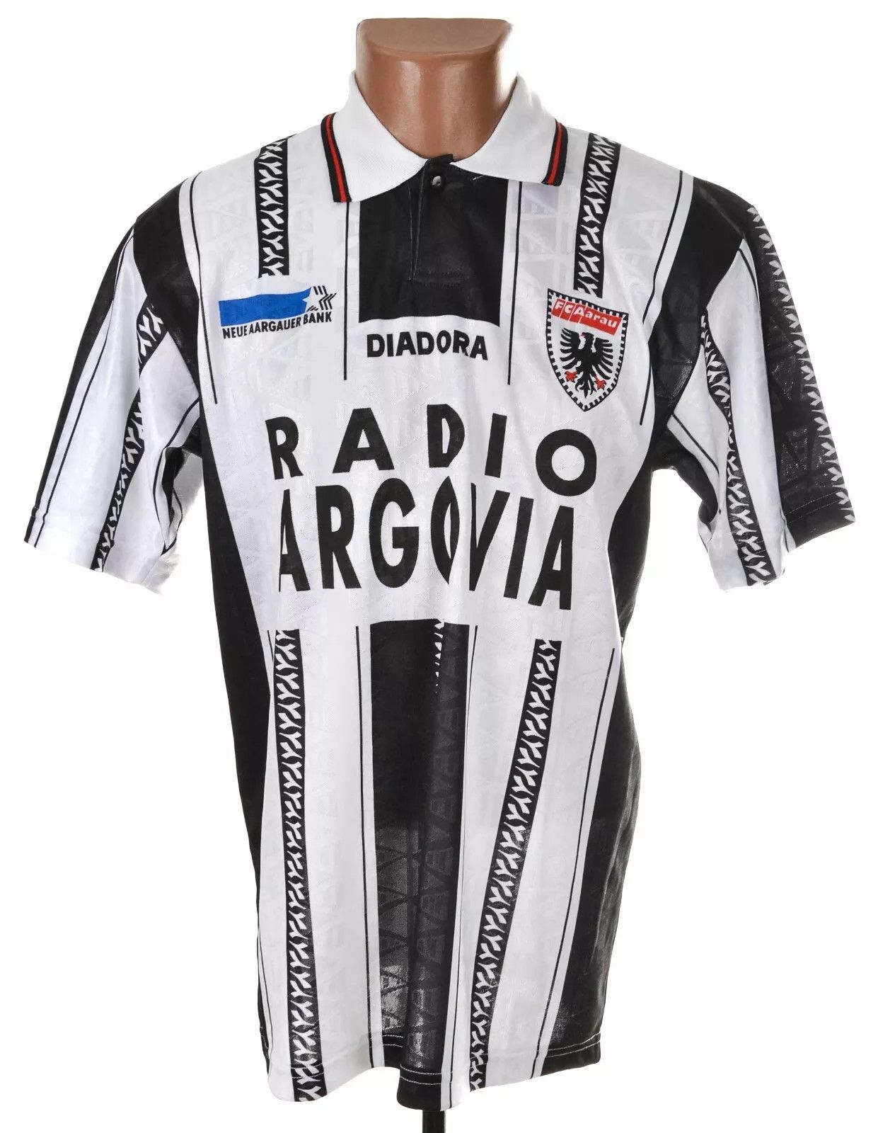 Diadora FC AARAU 1996/1997 HOME FOOTBALL SHIRT JERSEY DIADORA SIZE M Size US M / EU 48-50 / 2 - 1 Thumbnail