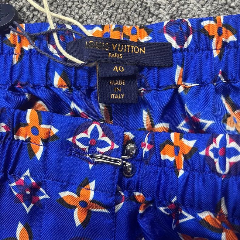 Louis Vuitton Louis Vuitton Blue Solid Print Shorts Size US 40 / EU 56 - 3 Thumbnail