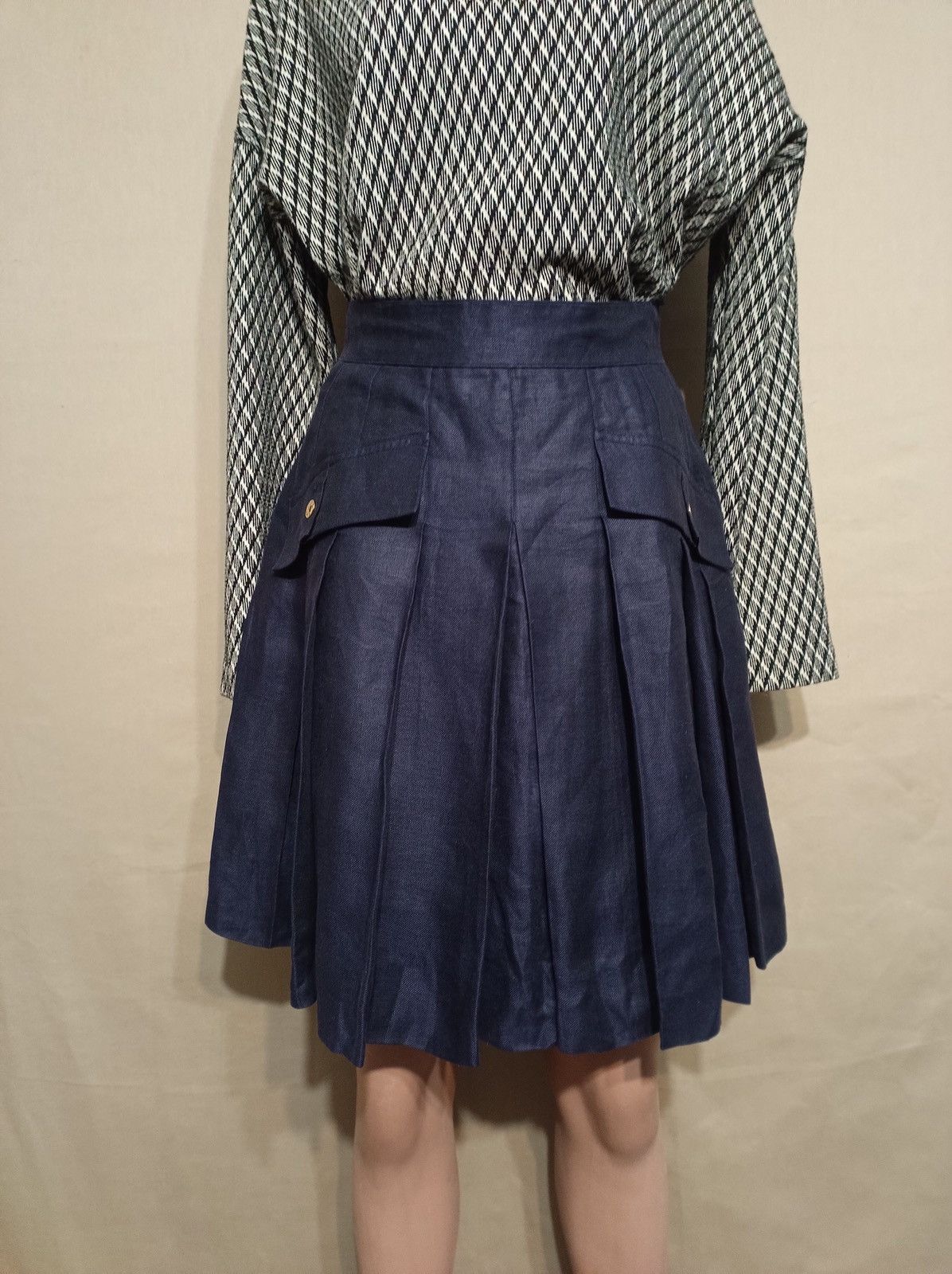Chanel × Vintage CHANEL Vintage Navy Blue Pleated Skirt Size 26" / US 2 / IT 38 - 7 Thumbnail