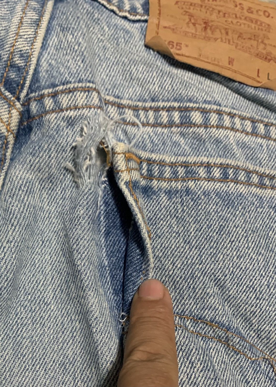 Levi's Vintage 90s Levis 565 Tapered Faded Blue Jeans Size US 32 / EU 48 - 11 Thumbnail