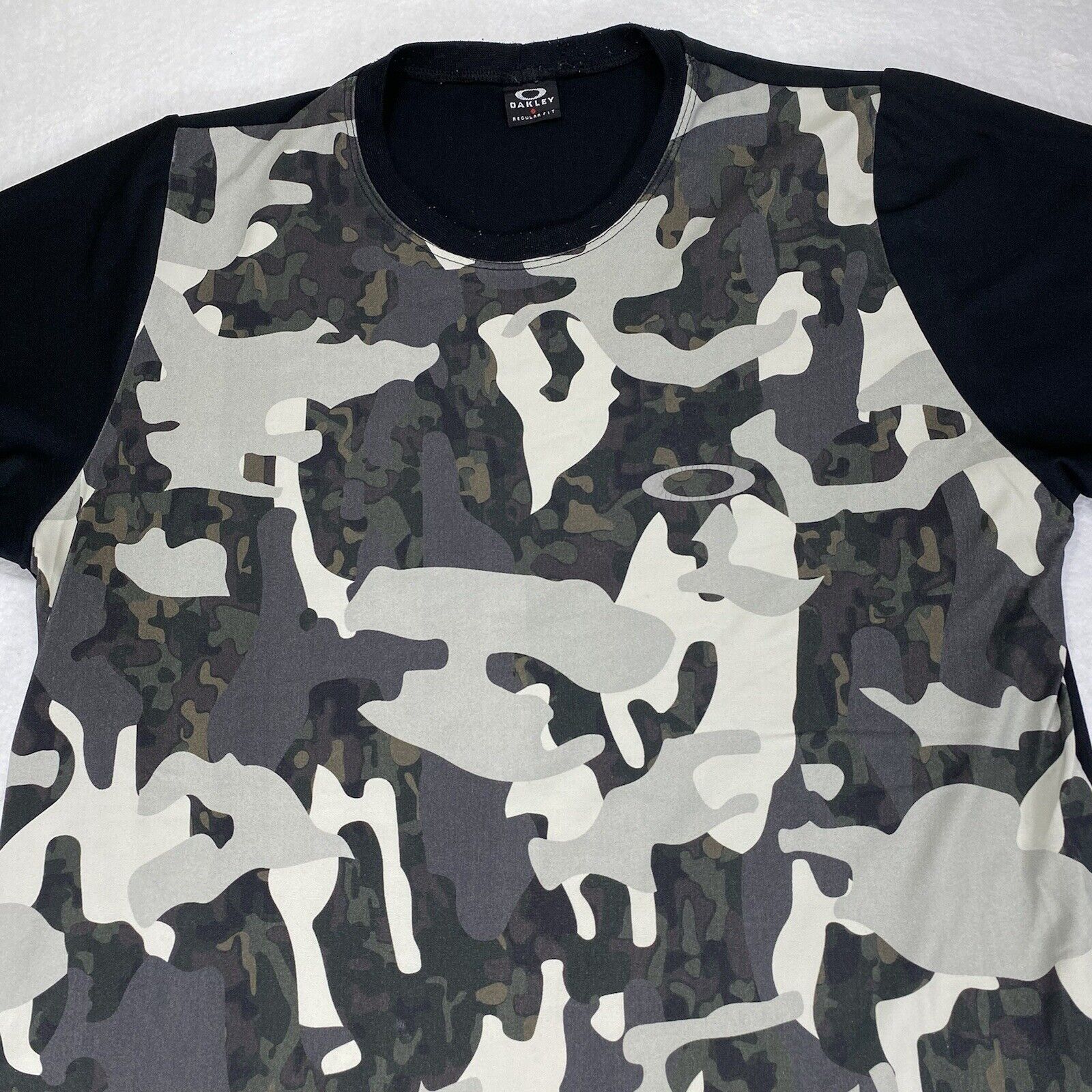 Oakley Oakley Sunglasses Medium Camouflage Gray Black T Shirt Size US M / EU 48-50 / 2 - 4 Thumbnail