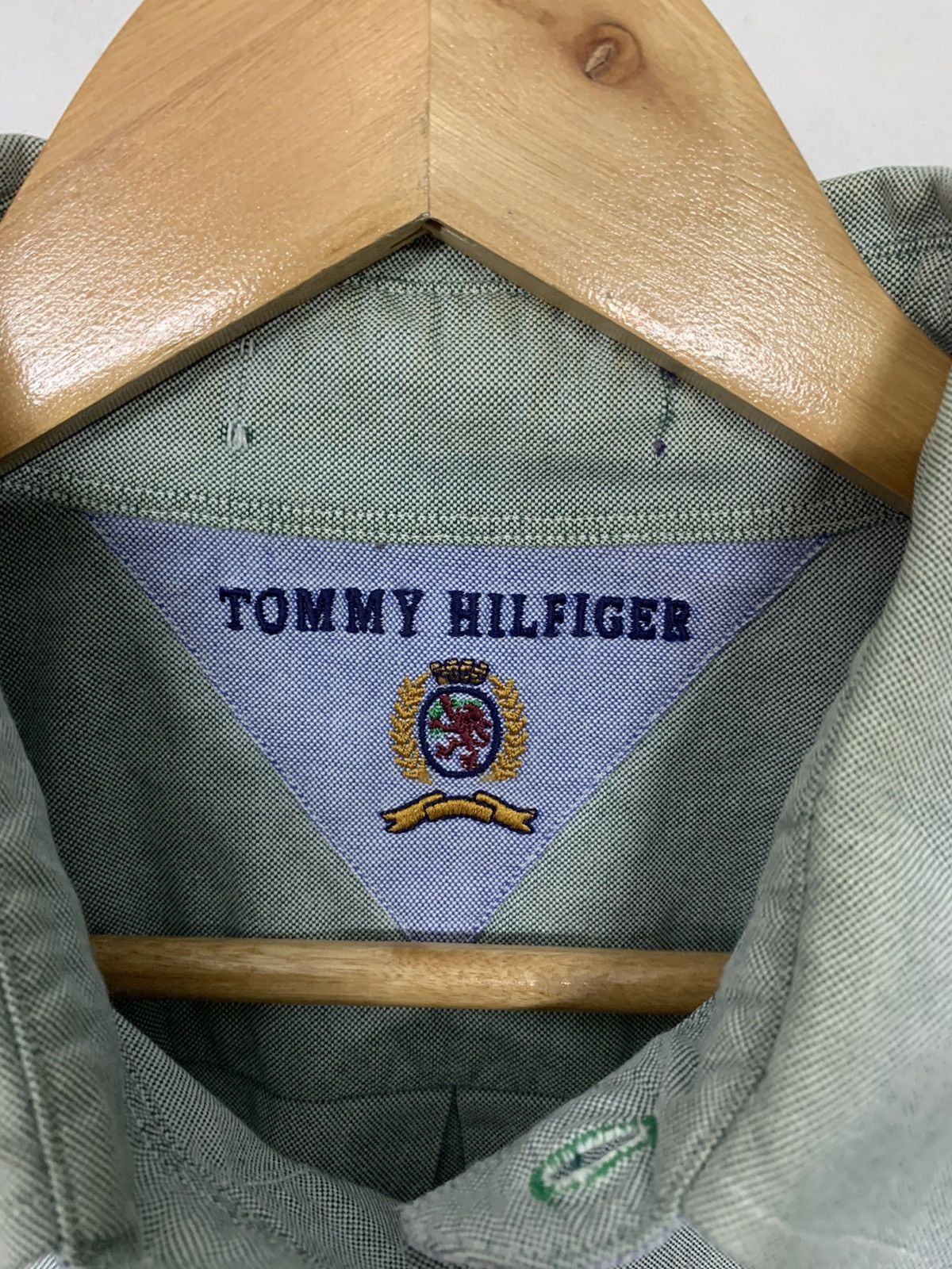 Tommy Hilfiger Vintage 90's Tommy Hilfiger Small Logo Button Up Shirt Denim Size US XL / EU 56 / 4 - 5 Thumbnail