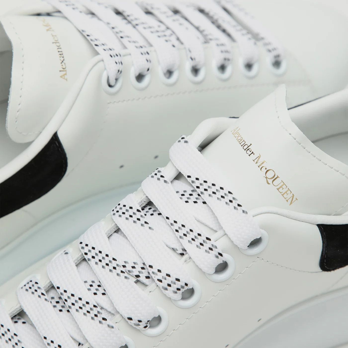 Alexander McQueen o1d2blof0426 Oversize Sneakers in White/Black Size US 9 / IT 39 - 5 Thumbnail