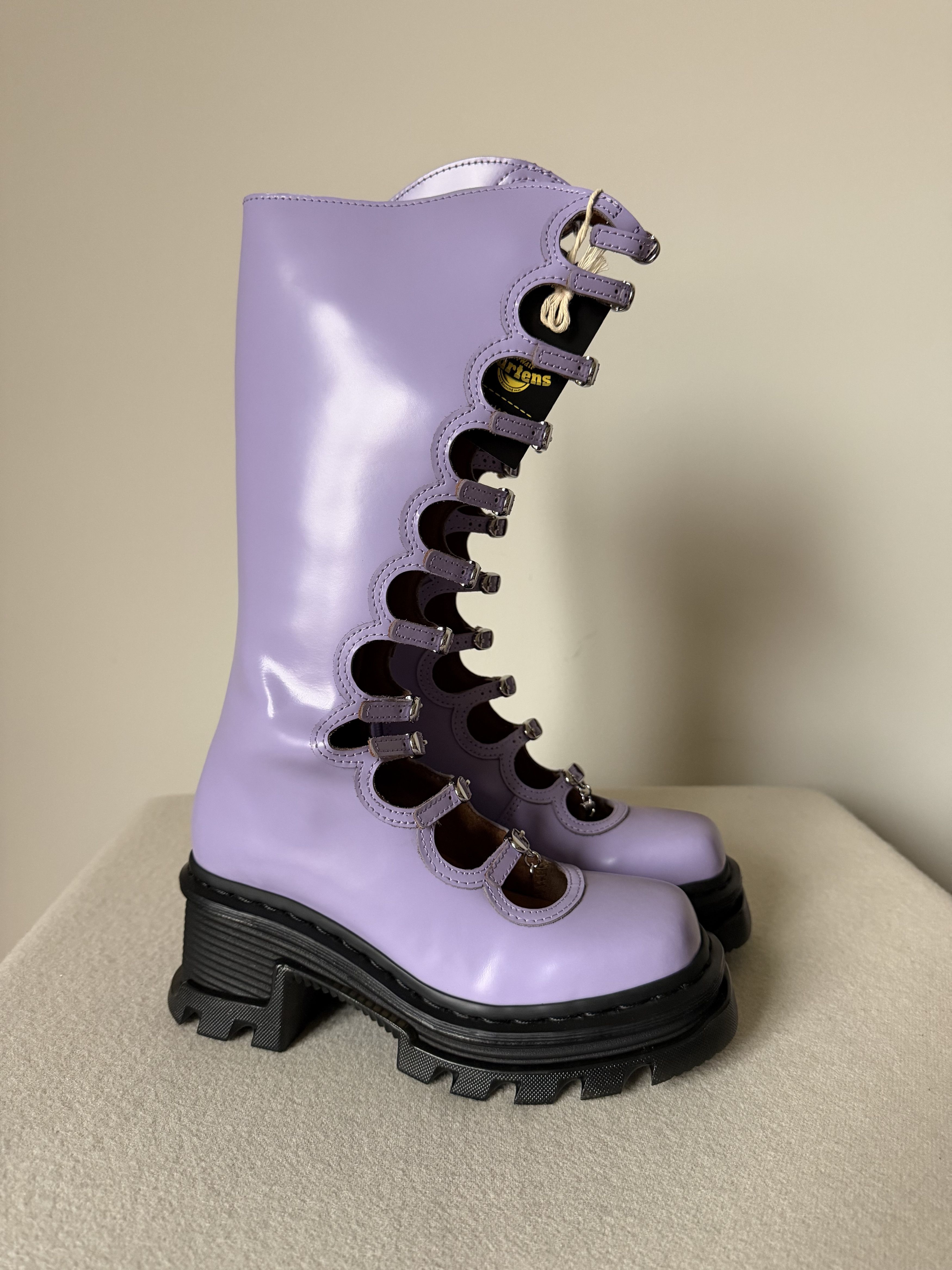 Dr. Martens × Marc Jacobs Dr. Martens Marc Jacobs Kiki Boots in Bright Lavender Size US 6 / IT 36 - 1 Thumbnail