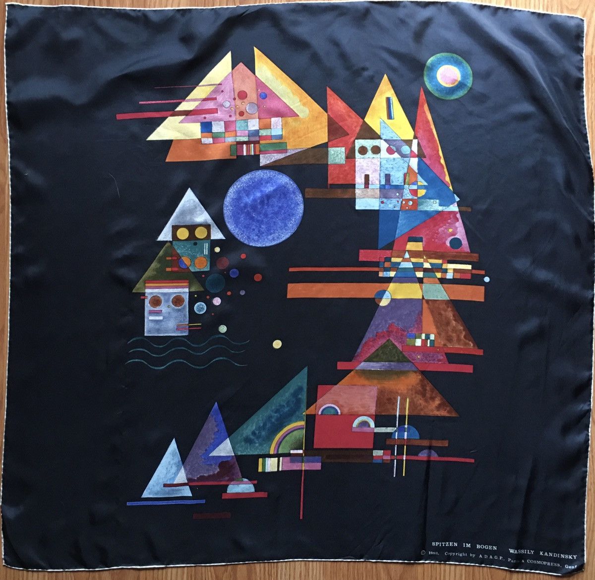 Vintage Spitzen Im Bogen Wassily Kandinsky Silk Scarf 1982 Vintage Size ONE SIZE - 1 Thumbnail