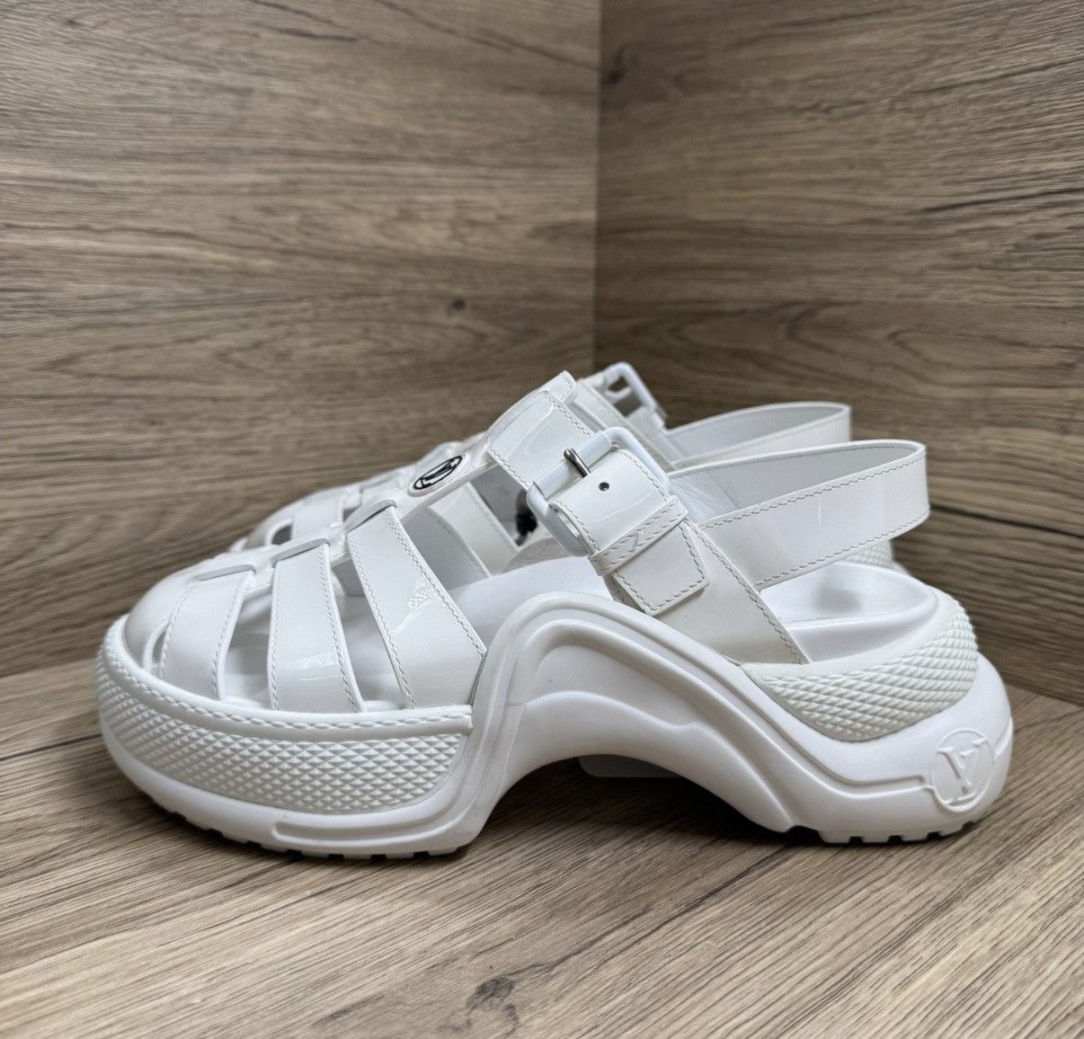 Louis Vuitton Louis Vuitton Archlight White Glossy Platform Sandals J41 Size US 7 / IT 37 - 1 Thumbnail