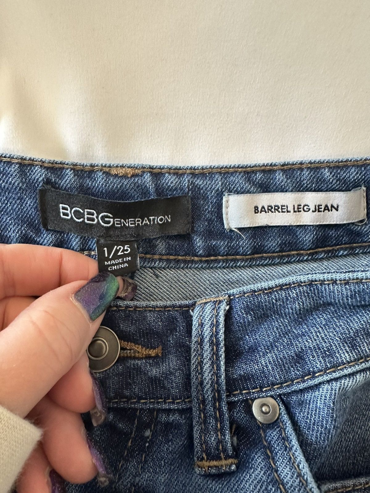 Other BCBGeneration Barrel Leg Jean Women's Size 1/25 Synopsis Size 26" / US 2 / IT 38 - 3 Thumbnail