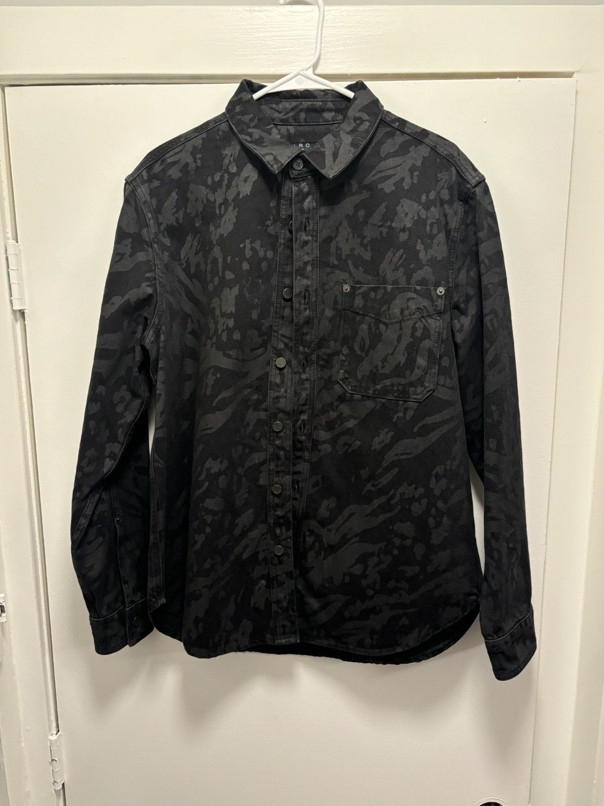 Iro Iro Kopin Leopard-Pattern Denim Shirt Size US L / EU 52-54 / 3 - 1 Thumbnail