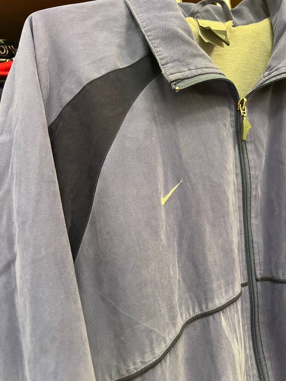 Nike Vintage Nike Swoosh Nylon Olympic Jacket Y2K L Size US L / EU 52-54 / 3 - 11 Thumbnail
