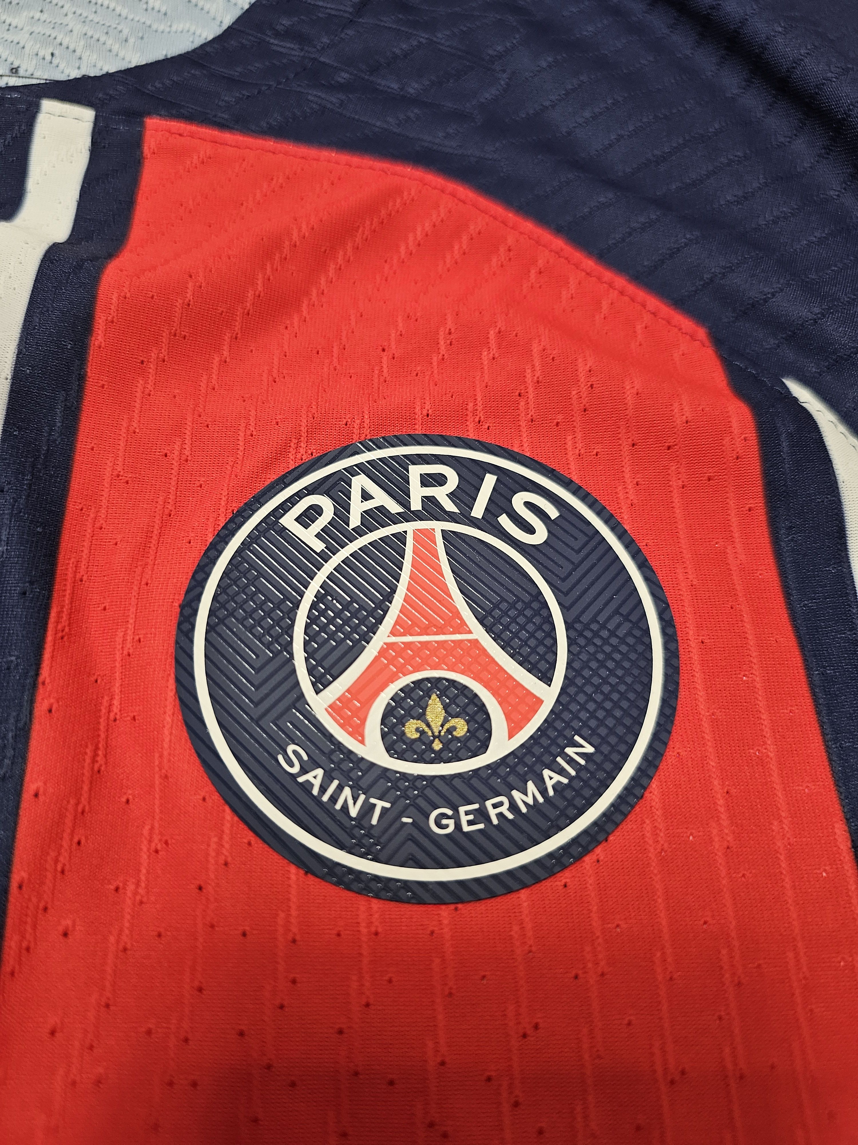 Nike PSG PARIS SAINT-GERMAIN MBAPPE PLAYER VERSION FOOTBALL SHIRT Size US L / EU 52-54 / 3 - 4 Thumbnail