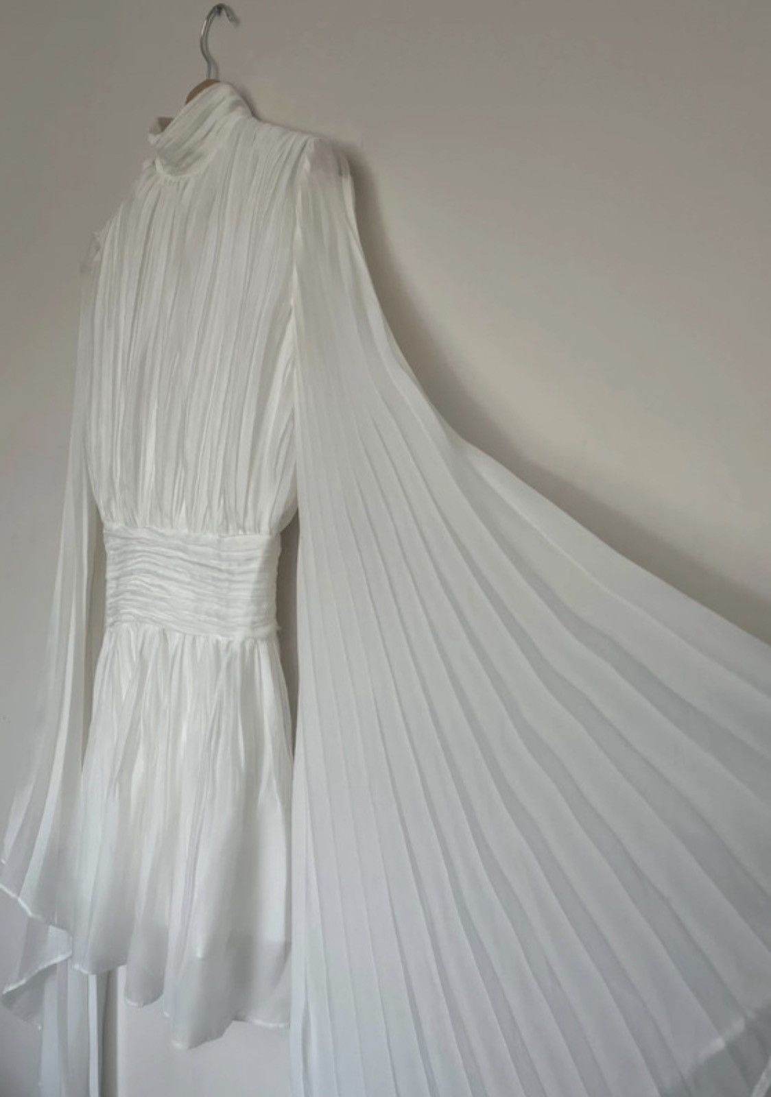 Other White angel-style dress with asymmetrical sleeves, Size XS / US 0-2 / IT 36-38 - 3 Thumbnail