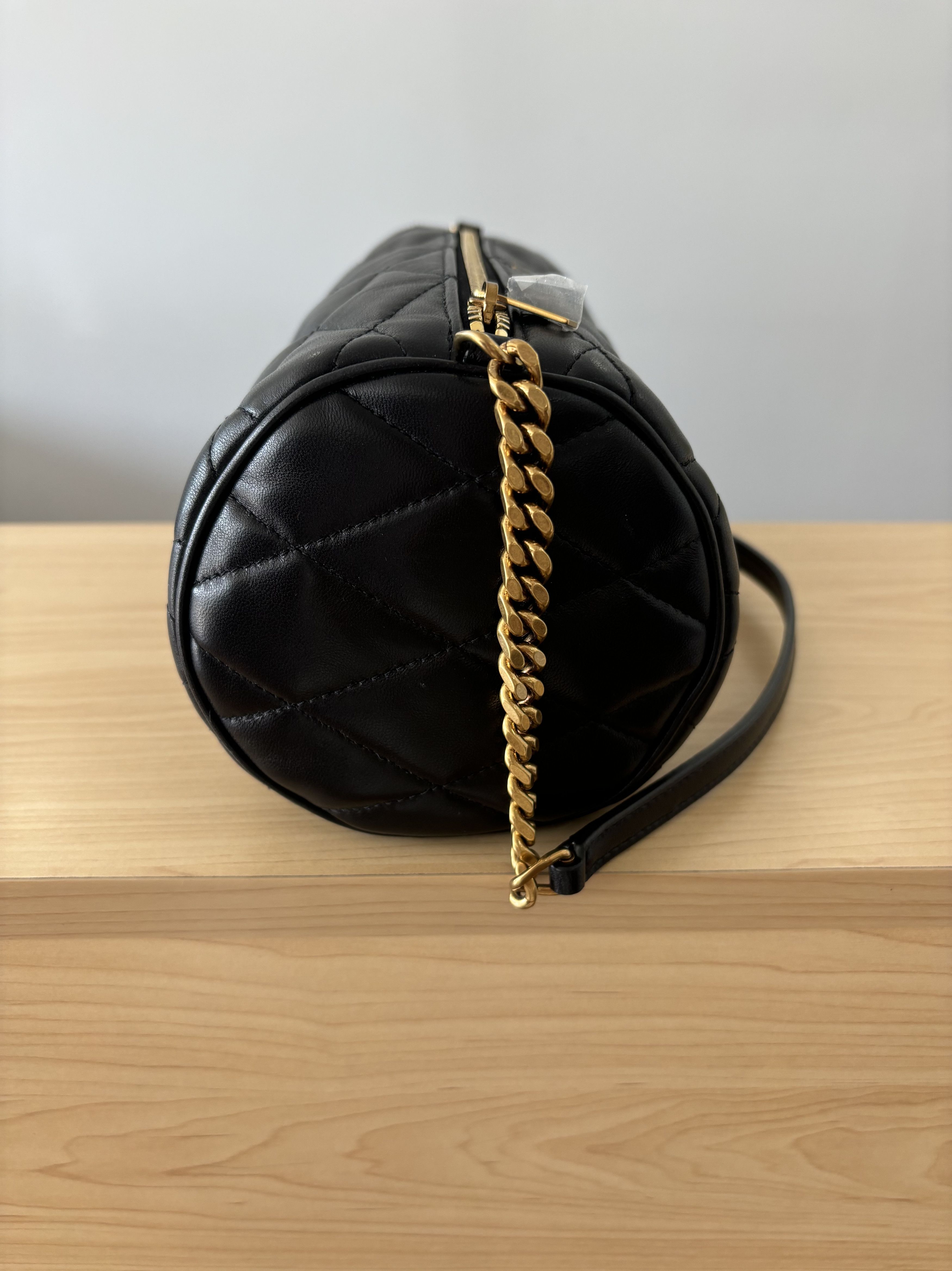 Yves Saint Laurent YSL NEW sade tube black leather Size ONE SIZE - 3 Thumbnail