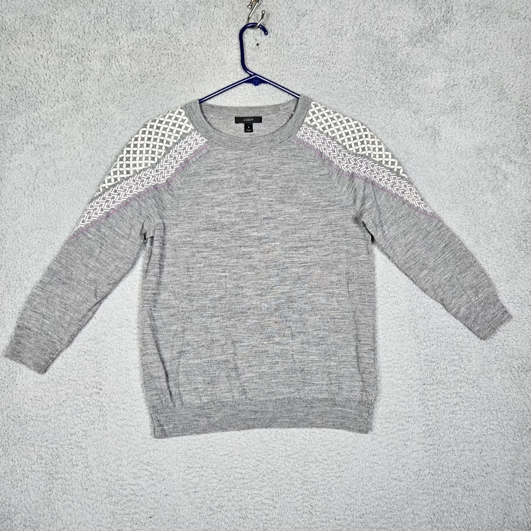 J.Crew J.Crew Women’s Gray White Embroidered Shoulder Merino Wool Sweater Cardigan Size S Womens Christmas 和? Size S / US 4 / IT 40 - 2 Thumbnail