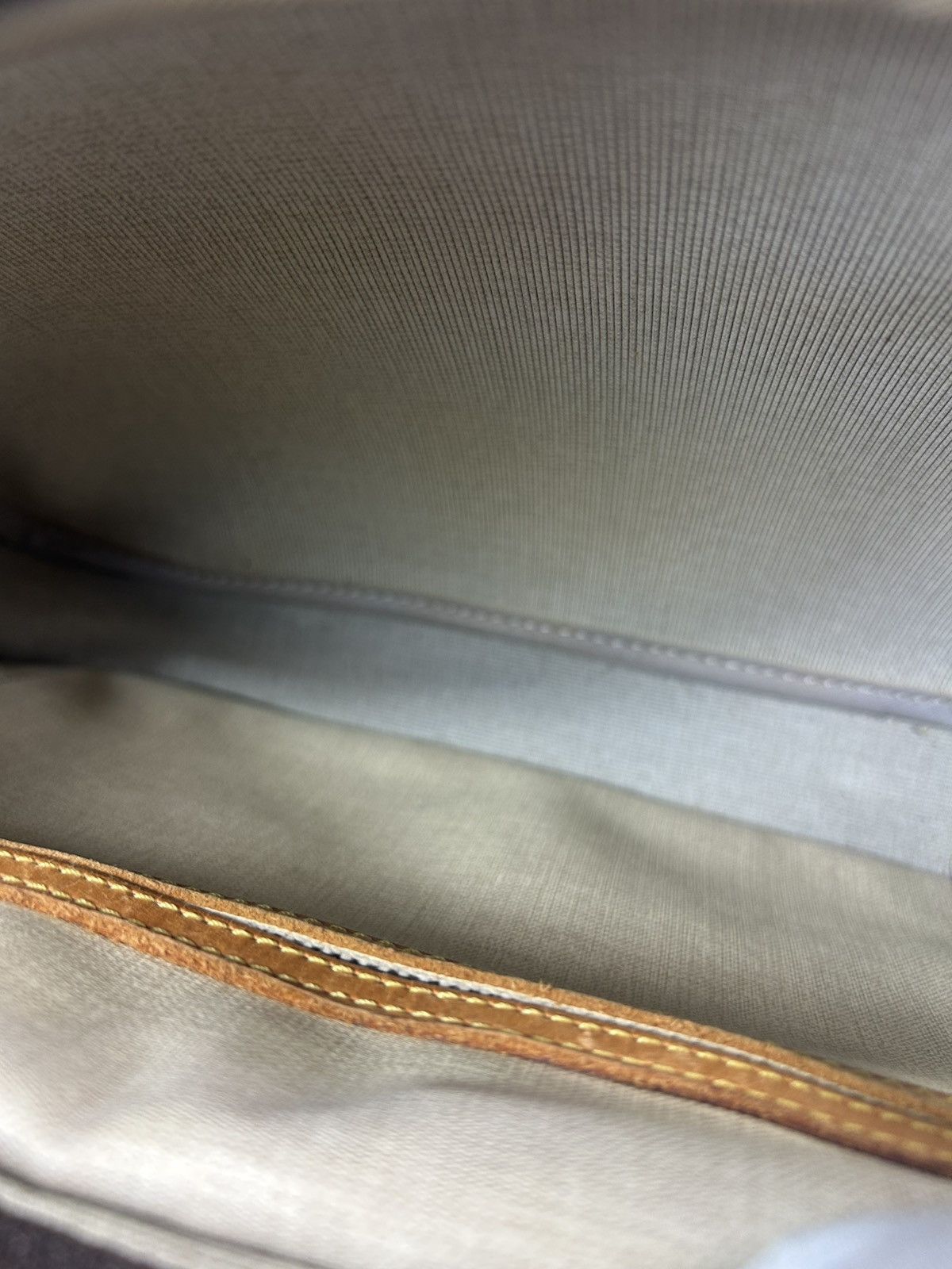 Louis Vuitton Louis Vuitton Monogram Reporter Crossbody Bag Size ONE SIZE - 5 Thumbnail