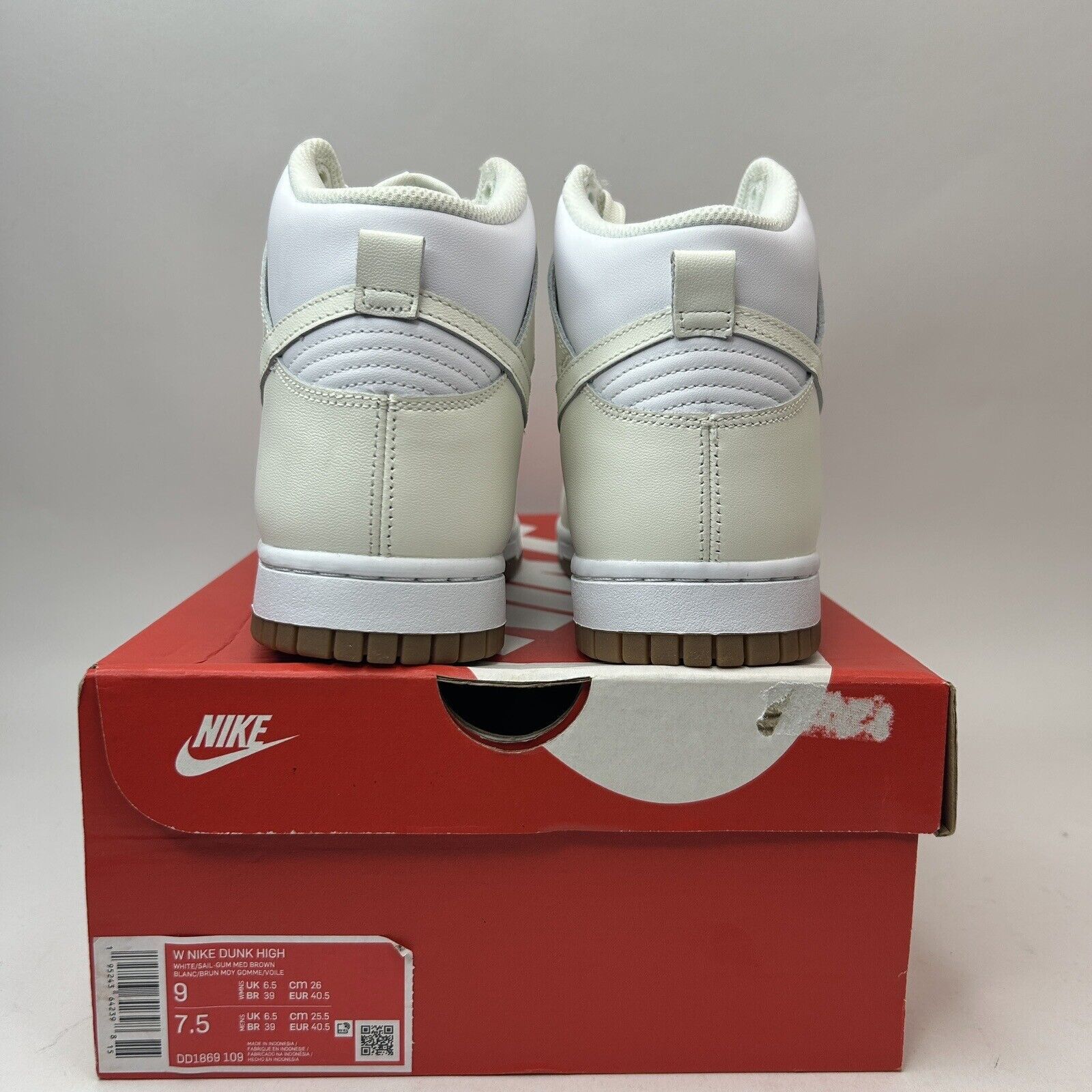 Nike Nike Dunk High WMNS “Sail Gum White” 2023 Size US 9 / IT 39 - 4 Thumbnail