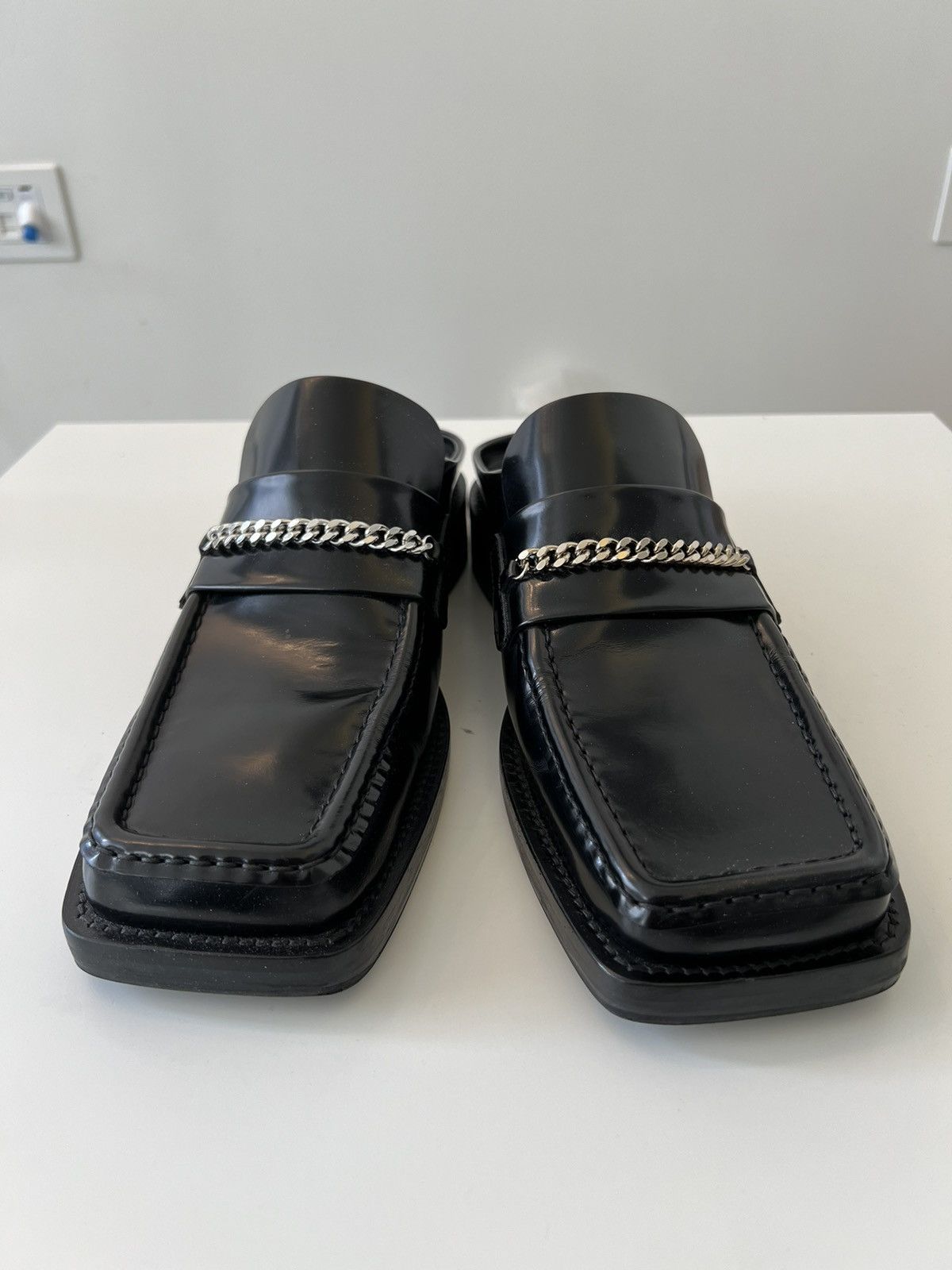 靴 MARTINE ROSE CHAIN LEATHER LOAFERS Martine Rose - Chain-Trimmed Leather Loafers - Black Martine