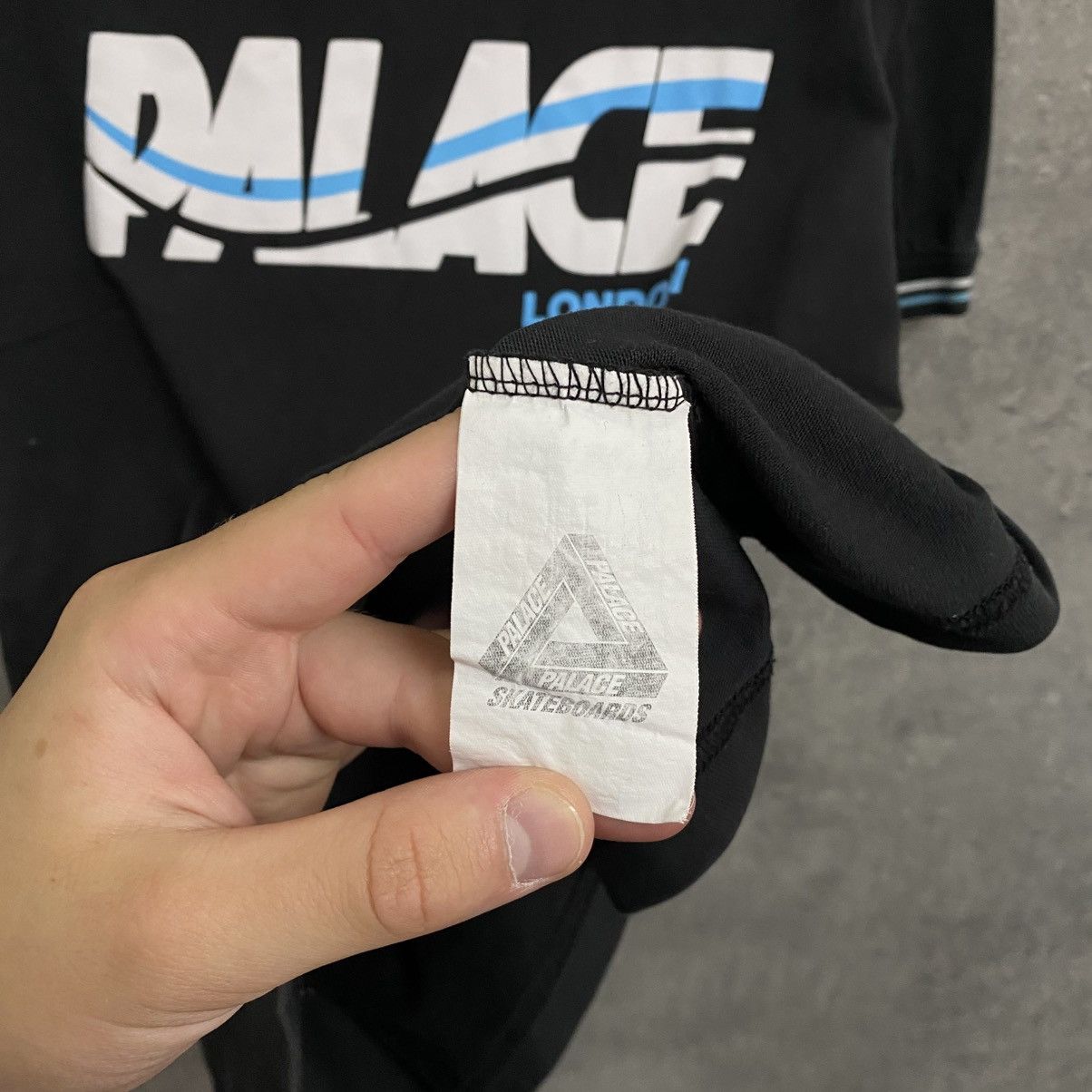 Palace Palace London T-shirt Big Logo Tee Size US M / EU 48-50 / 2 - 7 Thumbnail