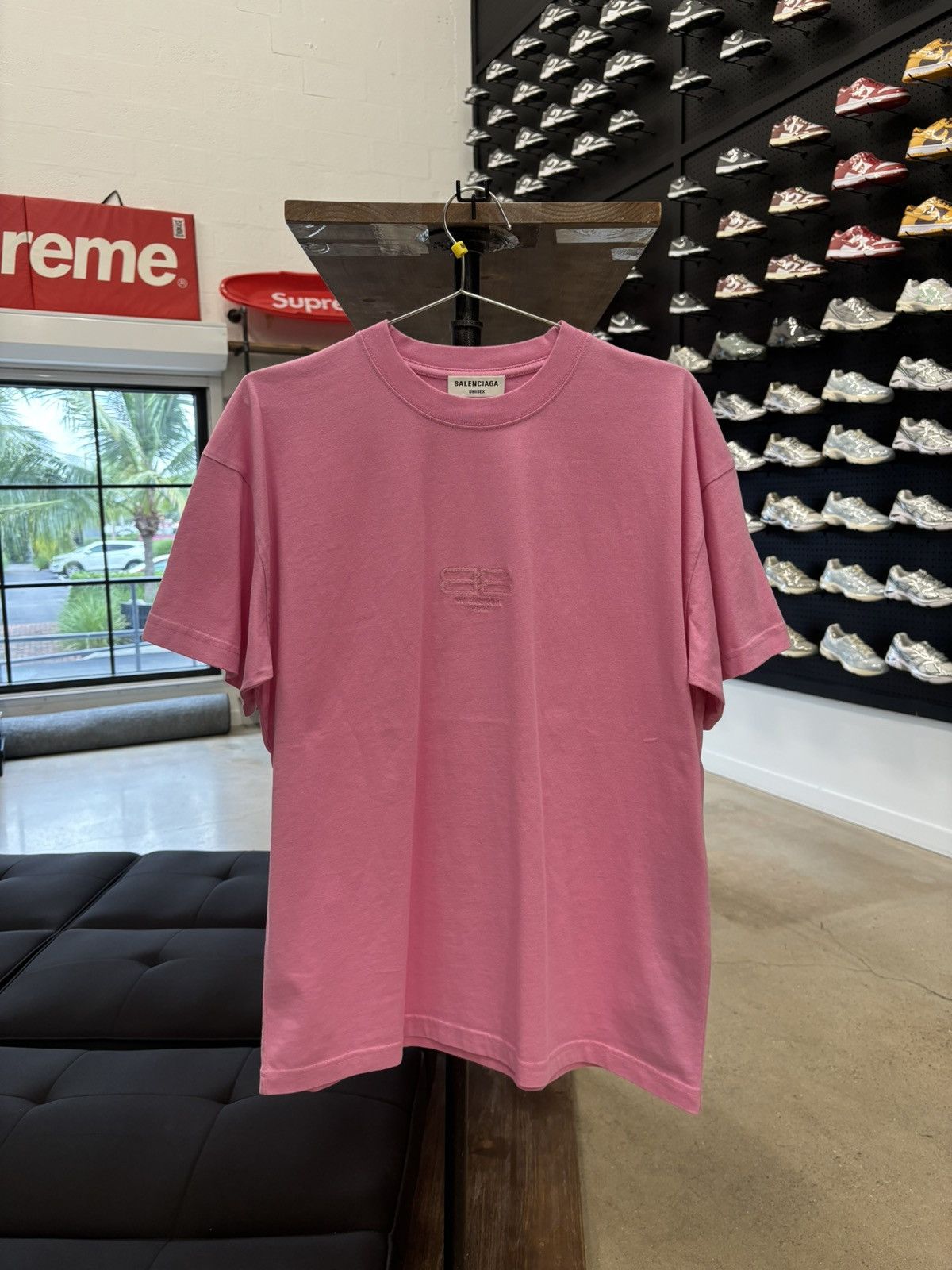 Balenciaga Balenciaga BB Paris Embroidered Tee In Pink Size US M / EU 48-50 / 2 - 1 Thumbnail