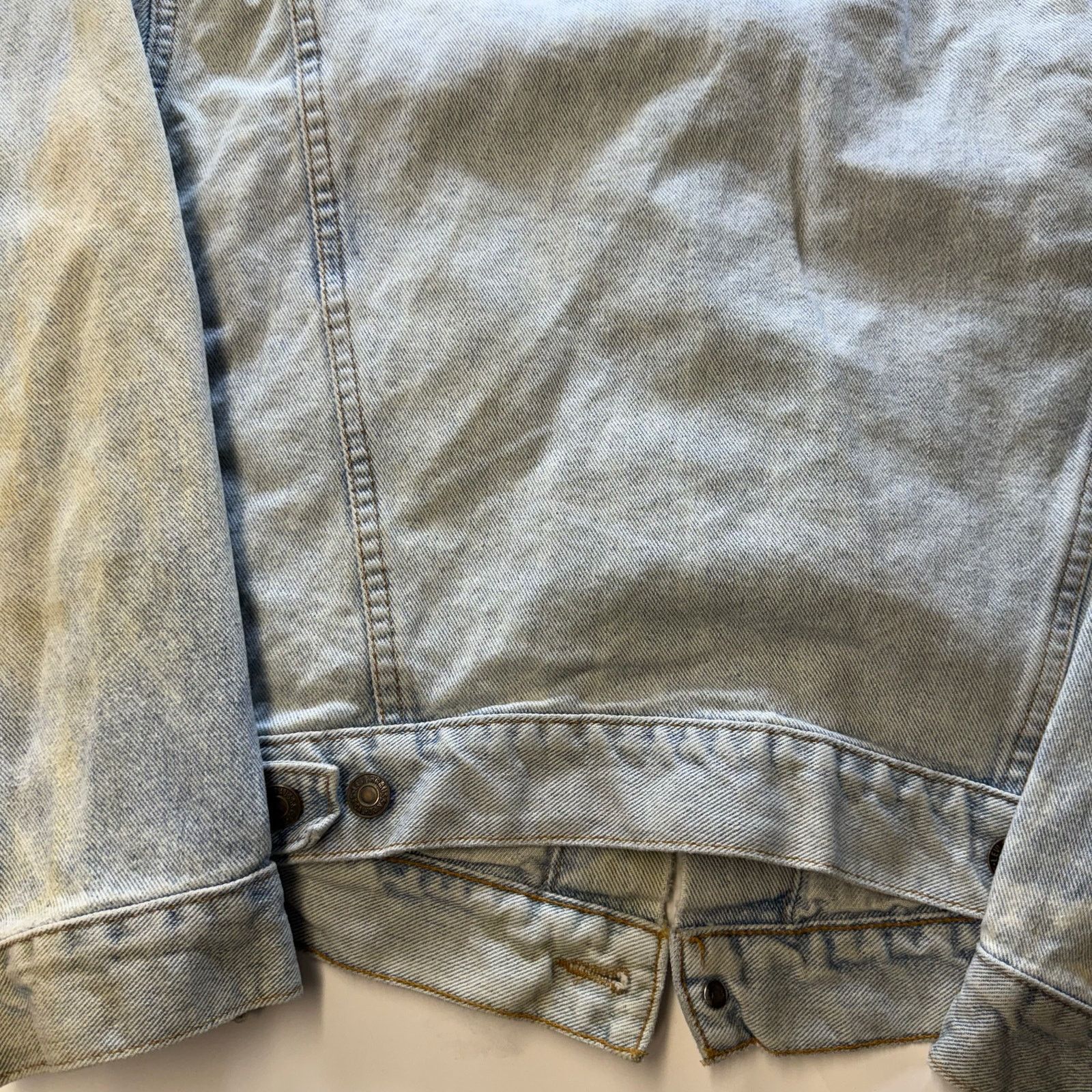 Levi's 90'S Levi's 70598-4834 Large Patch Denim Jacket Size Medium Size US M / EU 48-50 / 2 - 13 Thumbnail