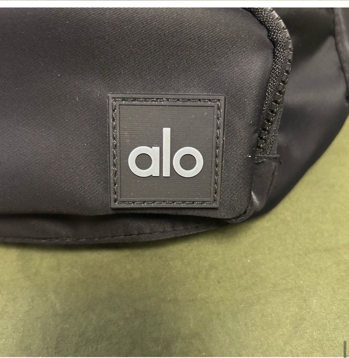 Alo Yoga Alo yoga fanny pack Size ONE SIZE - 8 Thumbnail