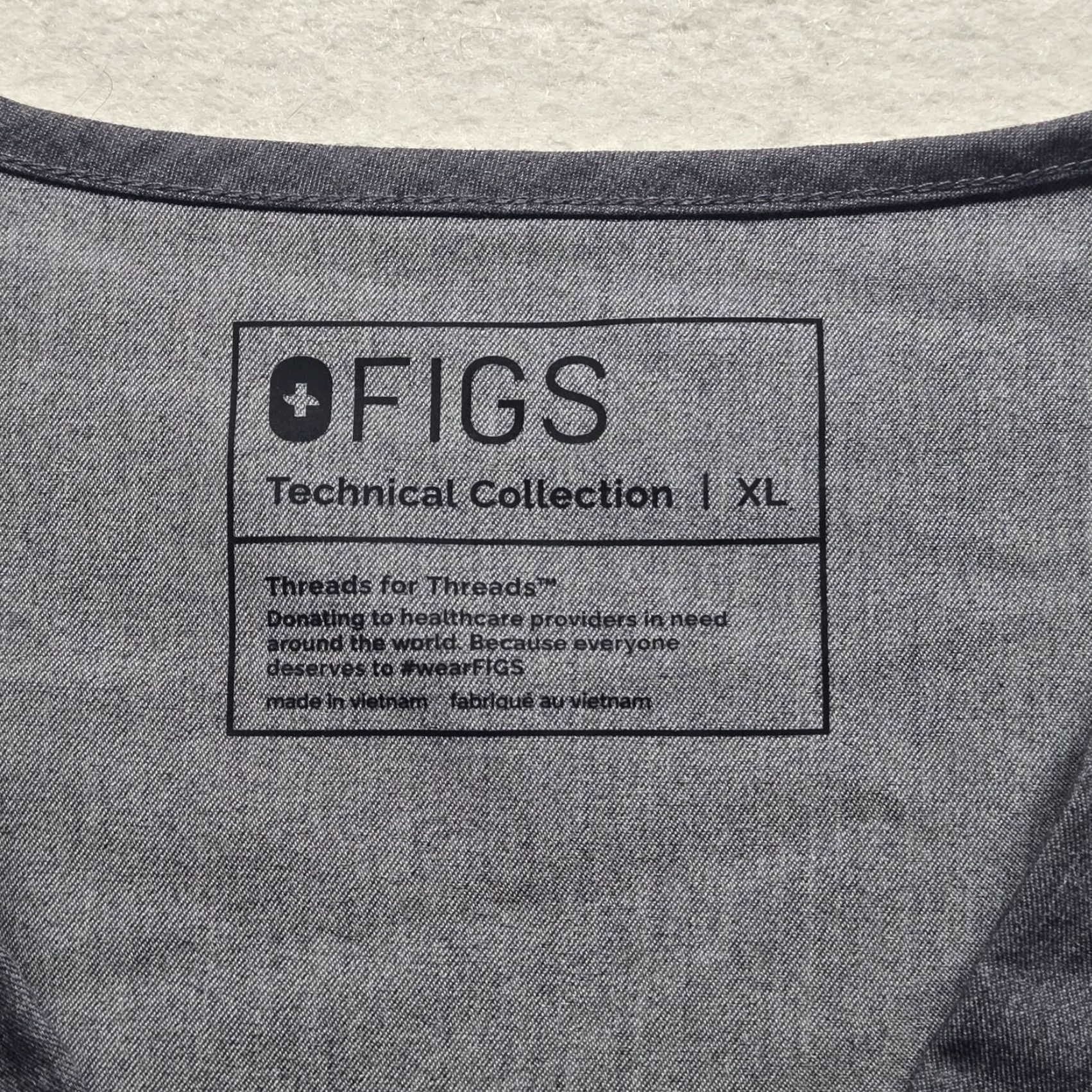 Vintage VCom Edward Via College of Osteopathic Medicine Scrub Top Shirt Gray FIGS XL Women Size US XL / EU 56 / 4 - 3 Thumbnail