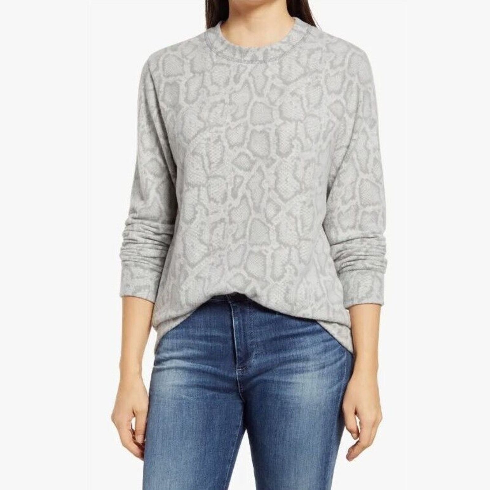 The Unbranded Brand Loveappella Women Gray Snake Print Relaxed Sweater Size S Size S / US 4 / IT 40 - 1 Thumbnail
