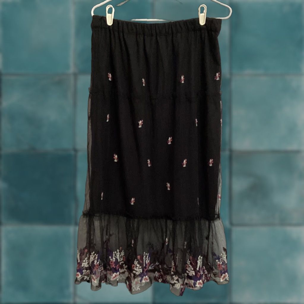 Vintage VINTAGE Willow & Clay Skirt Women M Black Embroidered Floral Sheer Overlay Midi A-Line Futuristic Fairy Grunge Womens Size 32" / US 10 / IT 46 - 1 Thumbnail