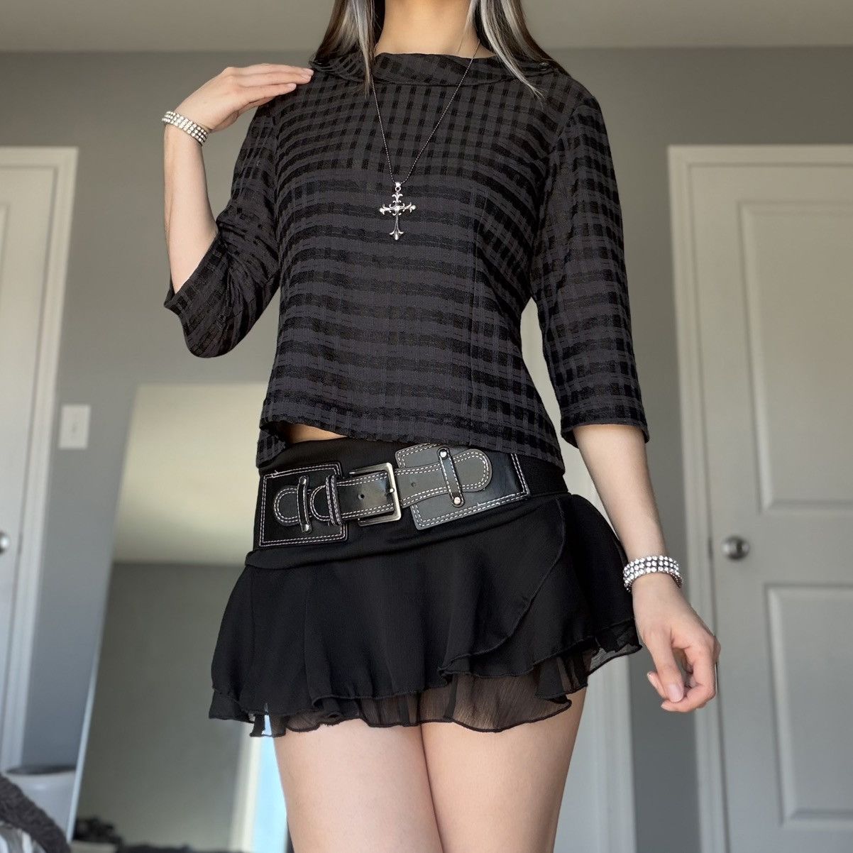 Other Black & Grey Striped Top w/ Buttoned Fold Over Neckline Size S / US 4 / IT 40 - 8 Thumbnail
