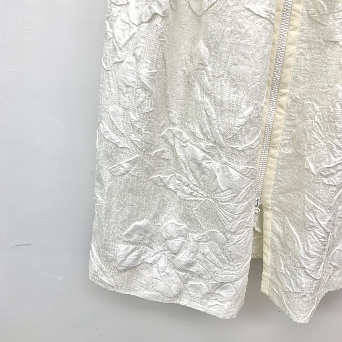 Fendi Fendi Off-white Floral Embossed Sleeveless Zip Dress K26WX Size M / US 6-8 / IT 42-44 - 5 Thumbnail
